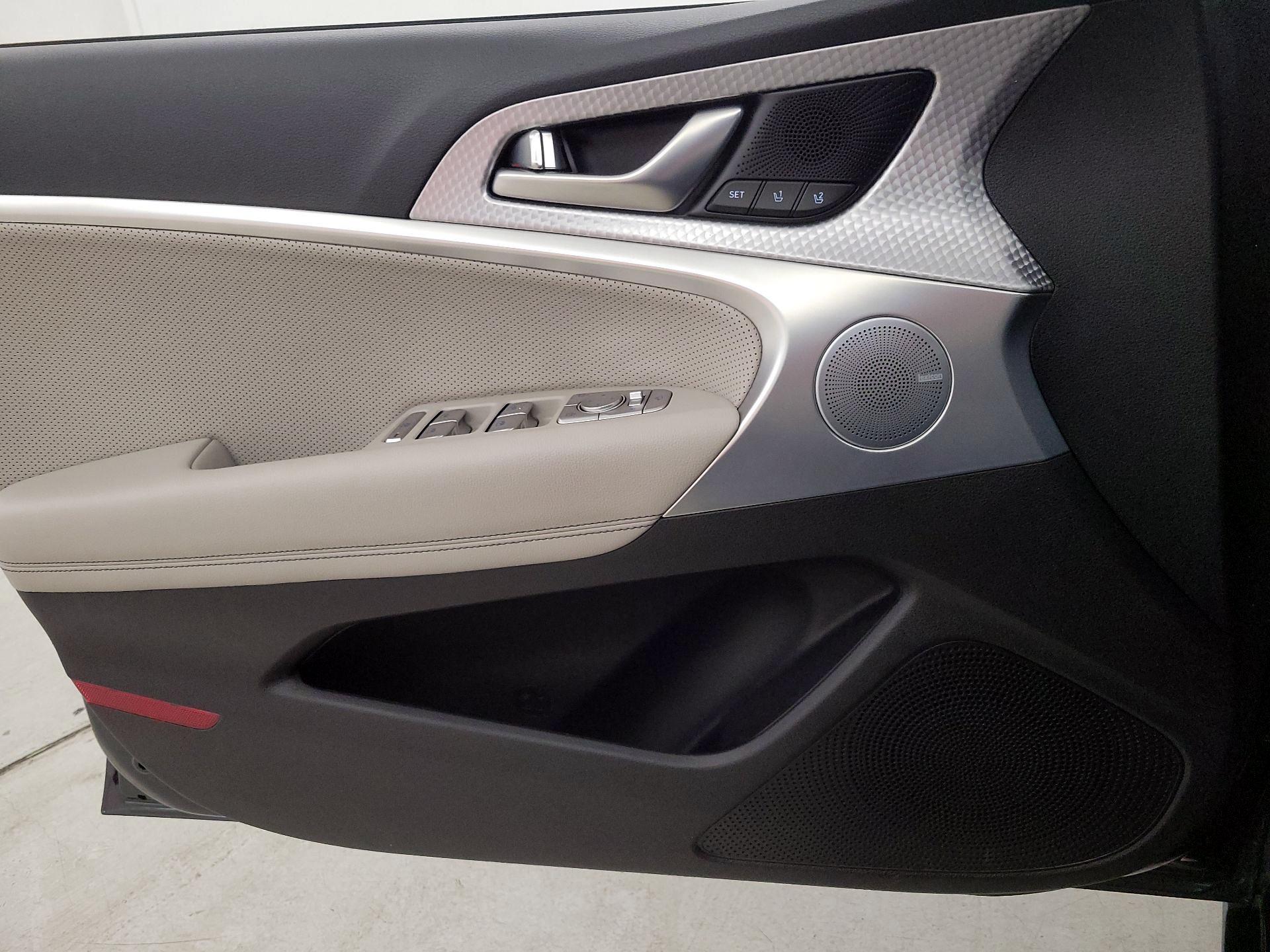 Thumbnail: 2023 Genesis G70 - 12