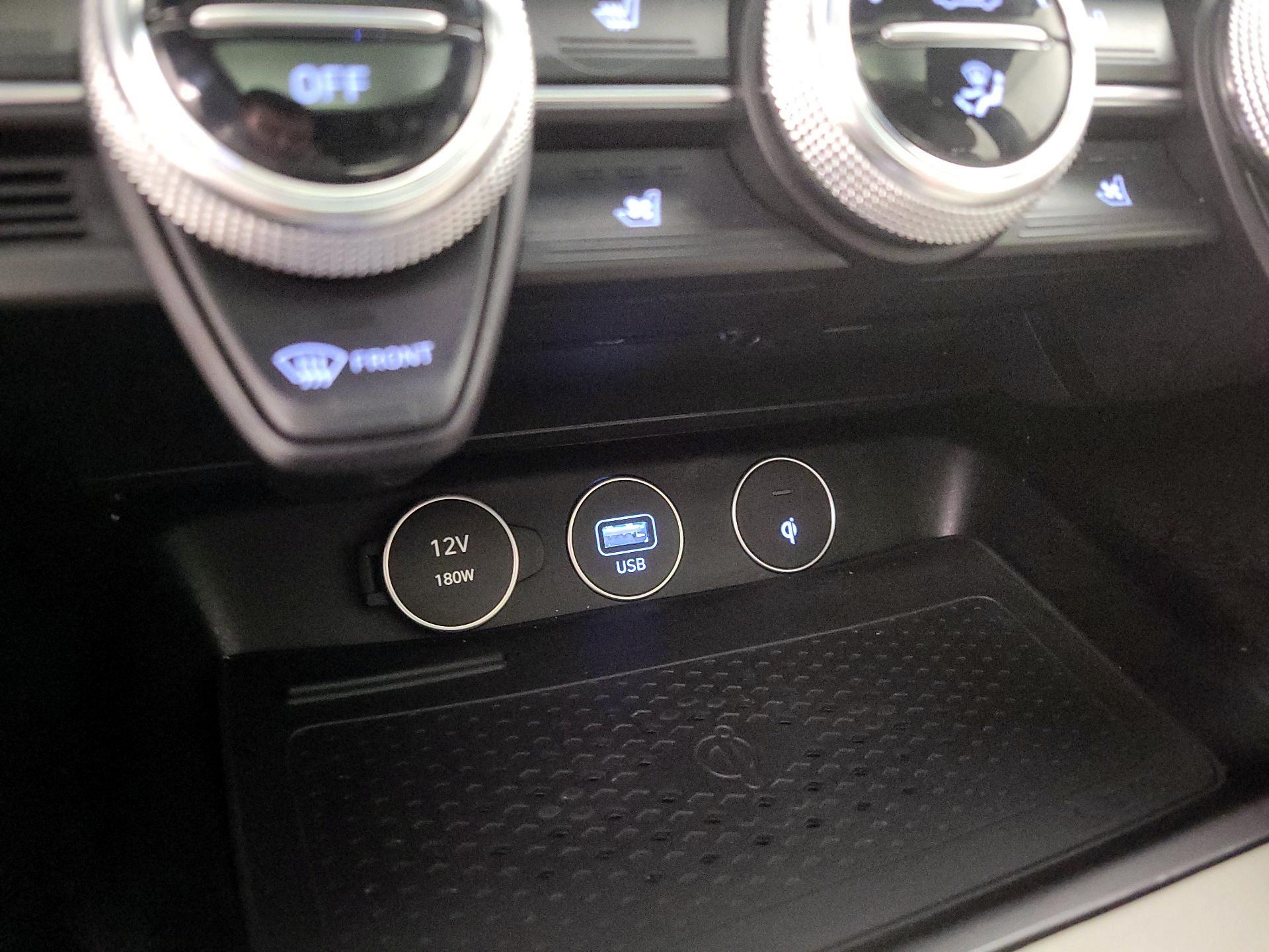 Thumbnail: 2023 Genesis G70 - 19