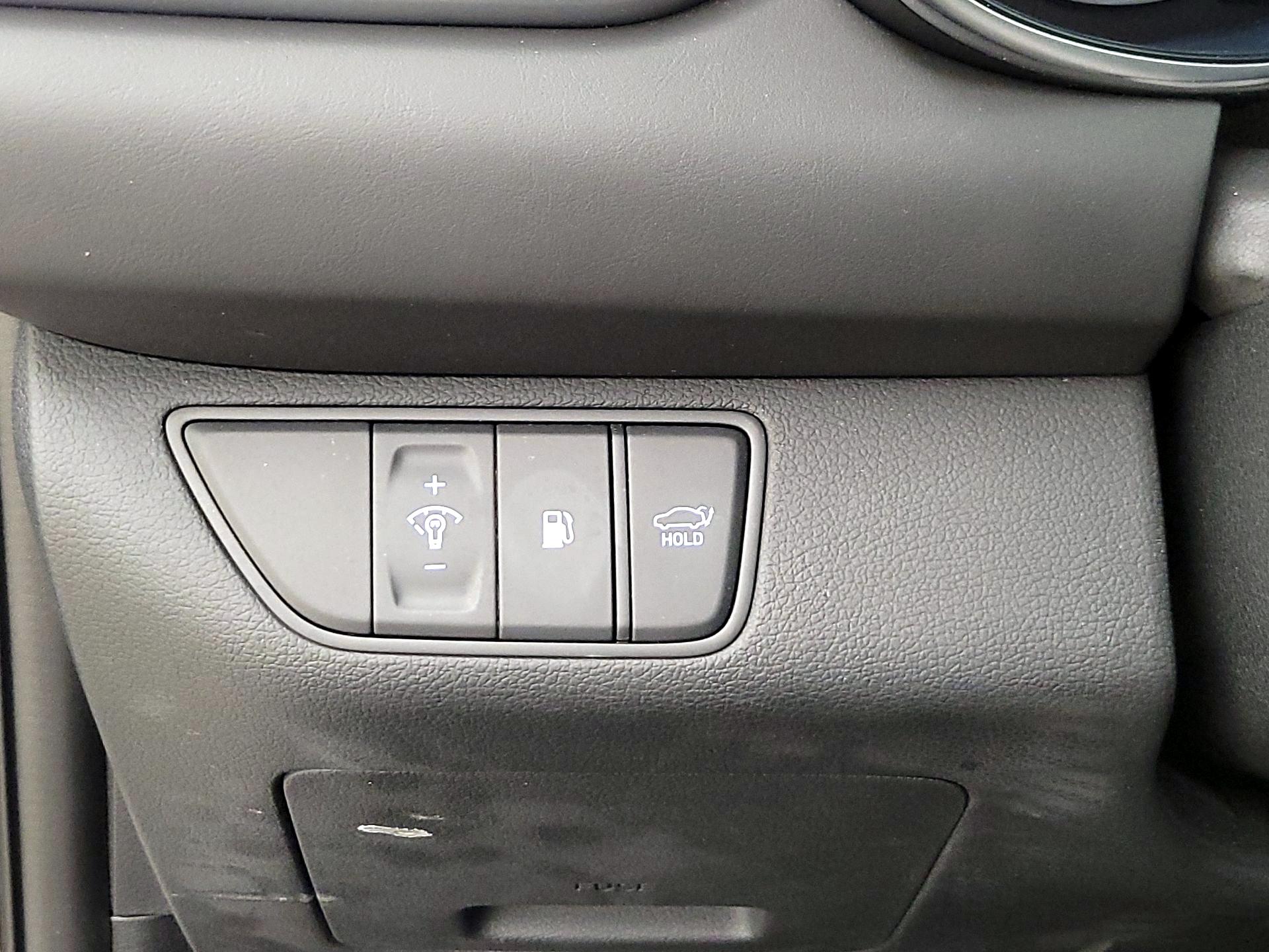 Thumbnail: 2023 Genesis G70 - 13