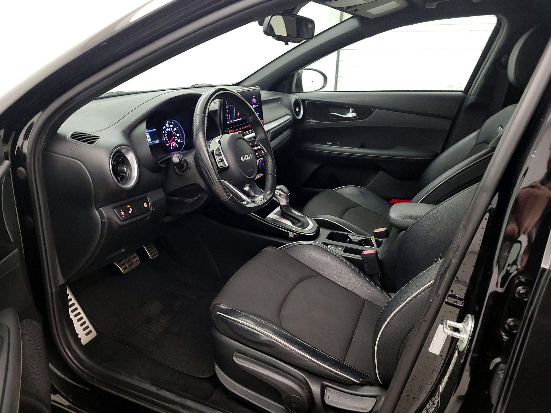 Thumbnail: 2023 Kia Forte - 11