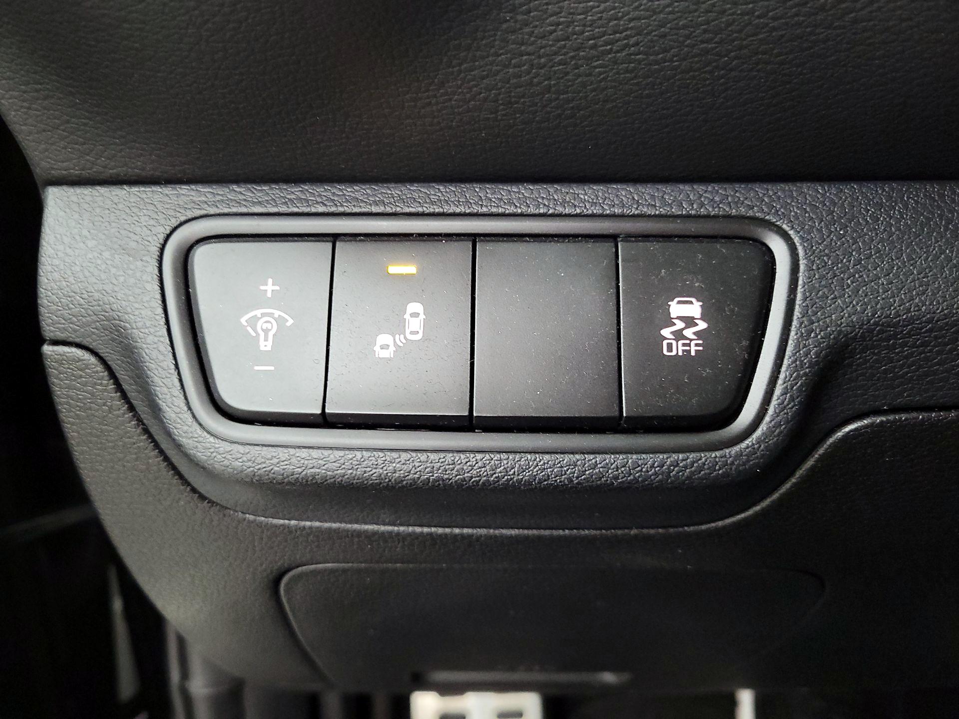 Thumbnail: 2023 Kia Forte - 13