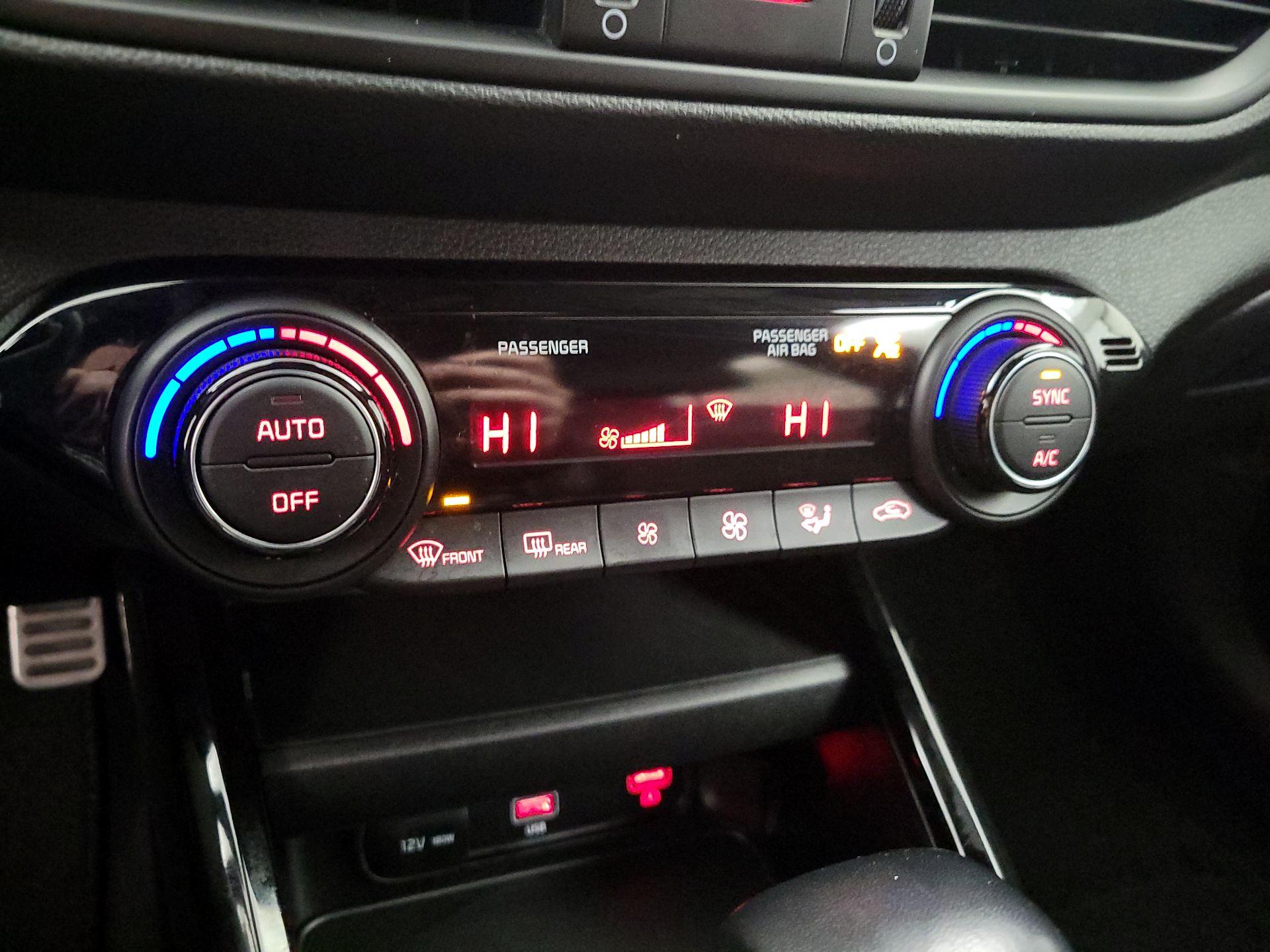 Thumbnail: 2023 Kia Forte - 17