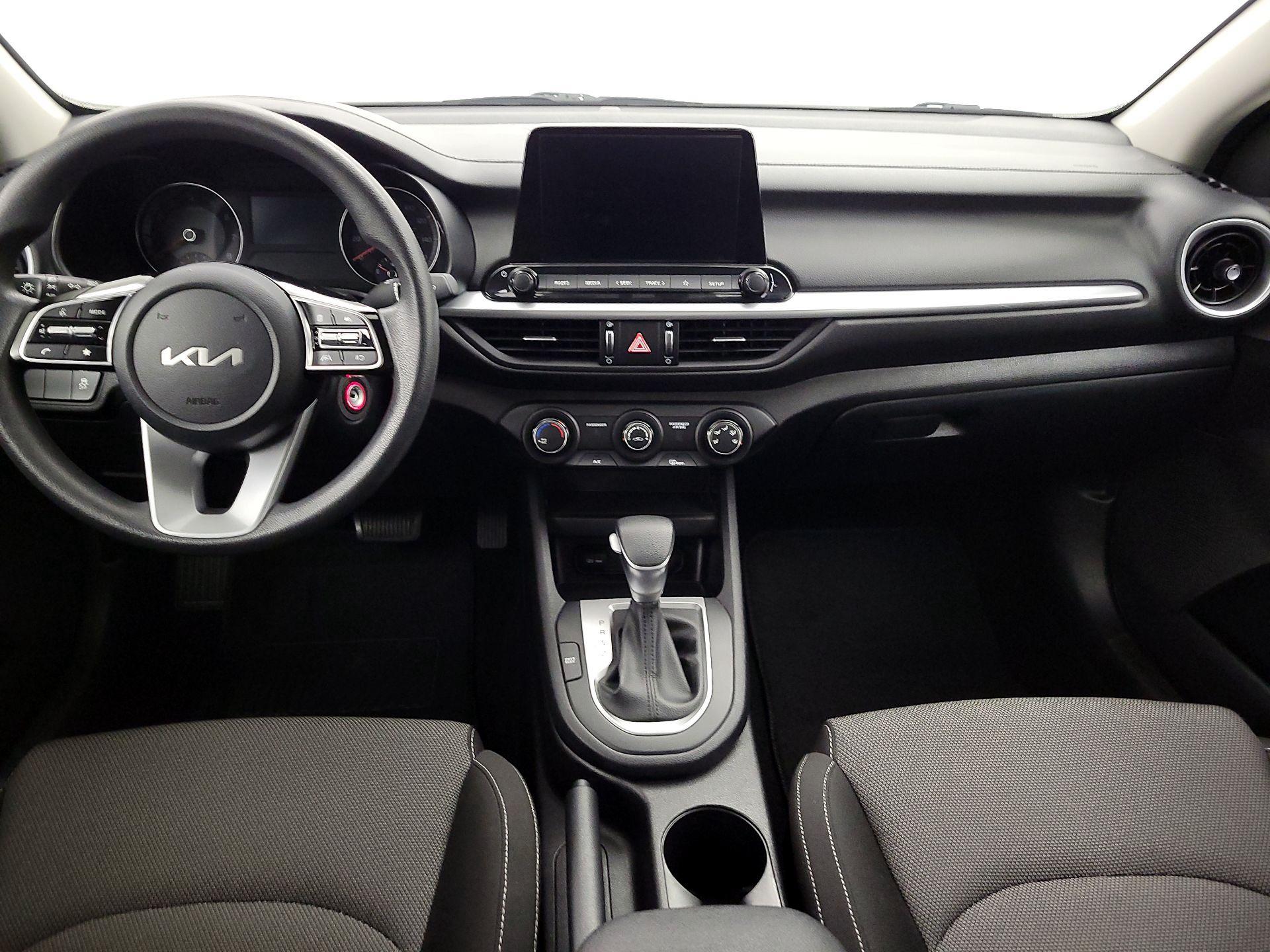 Thumbnail: 2024 Kia Forte - 9