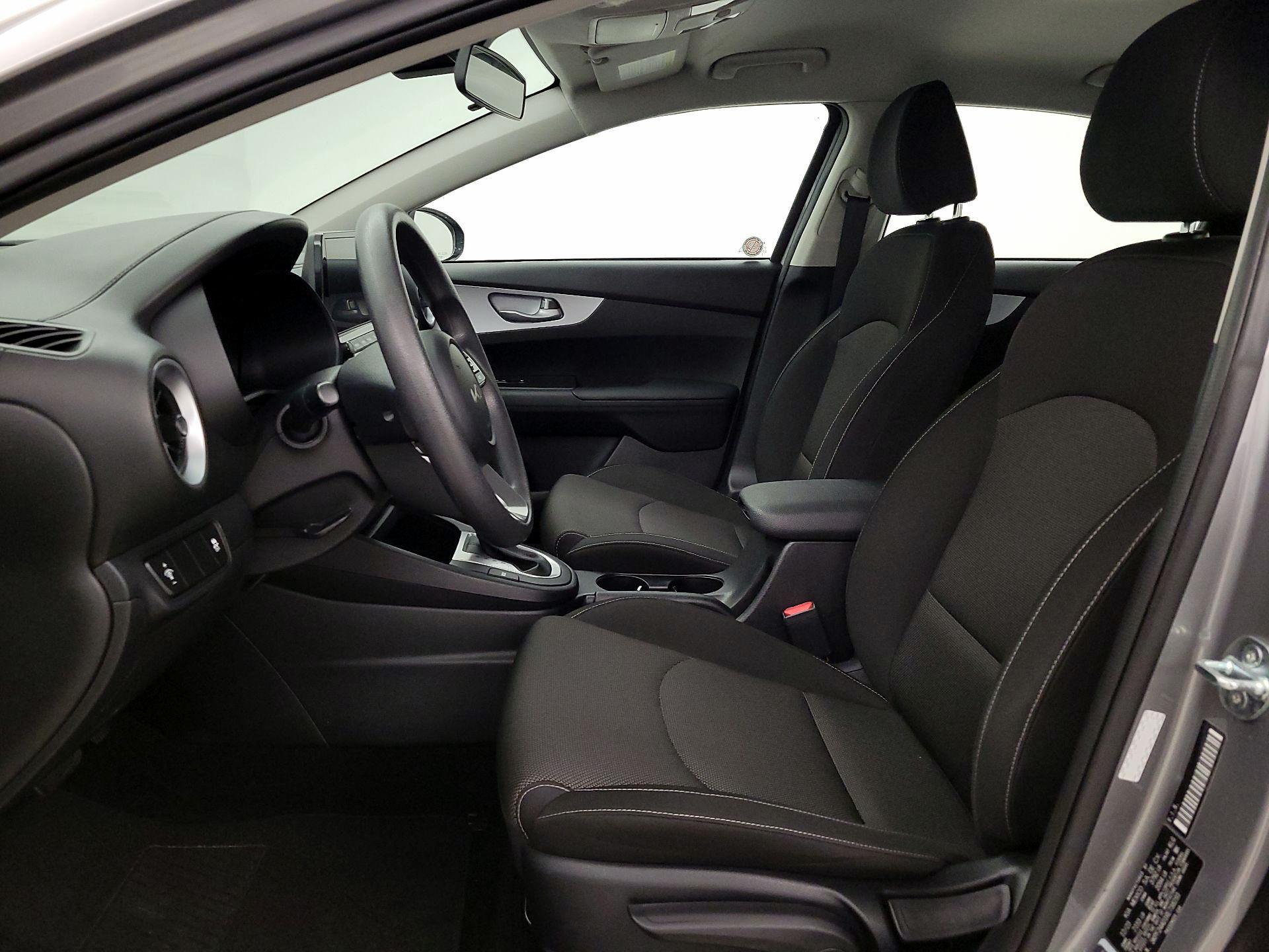 Thumbnail: 2024 Kia Forte - 11