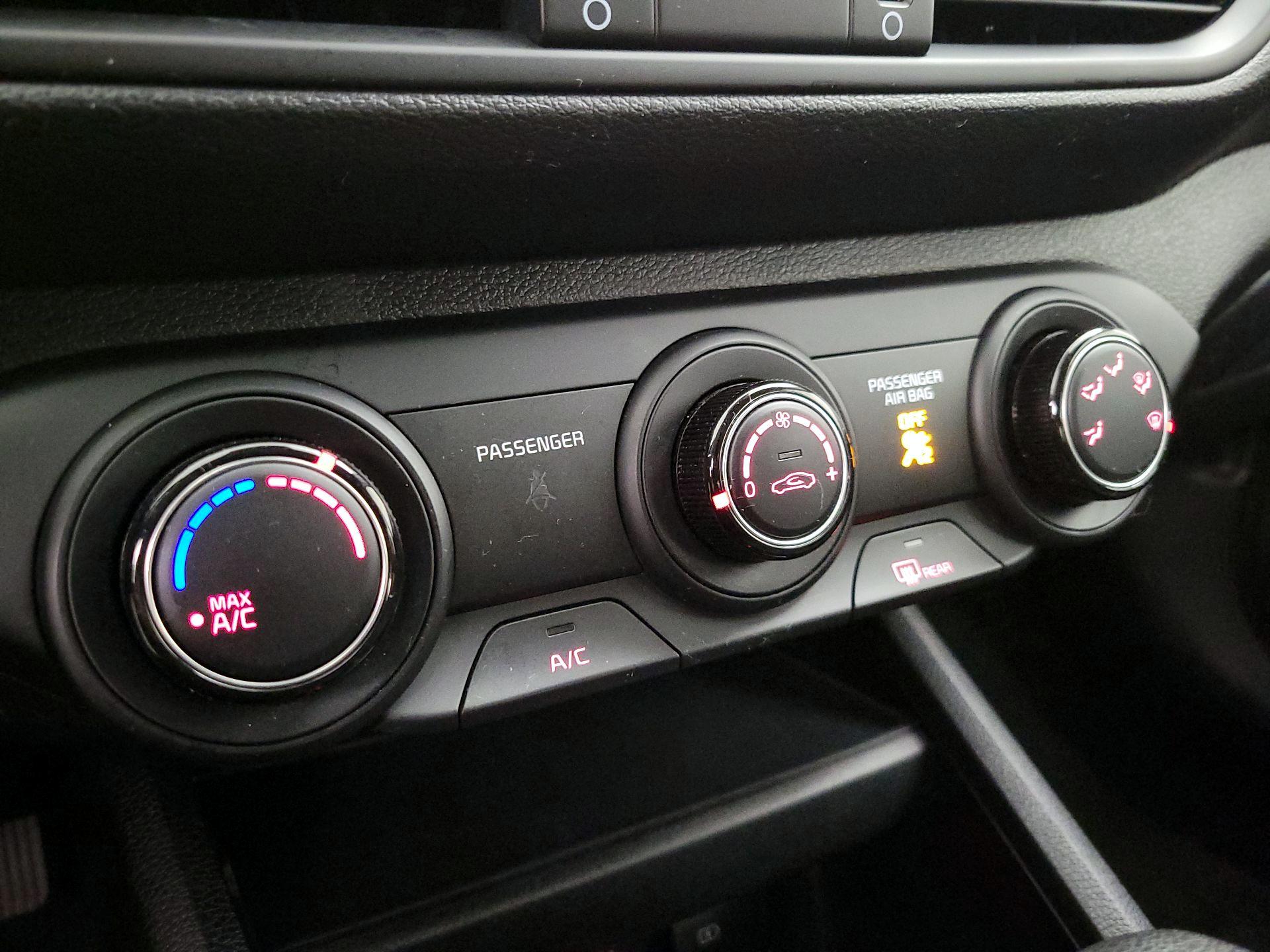 Thumbnail: 2024 Kia Forte - 16