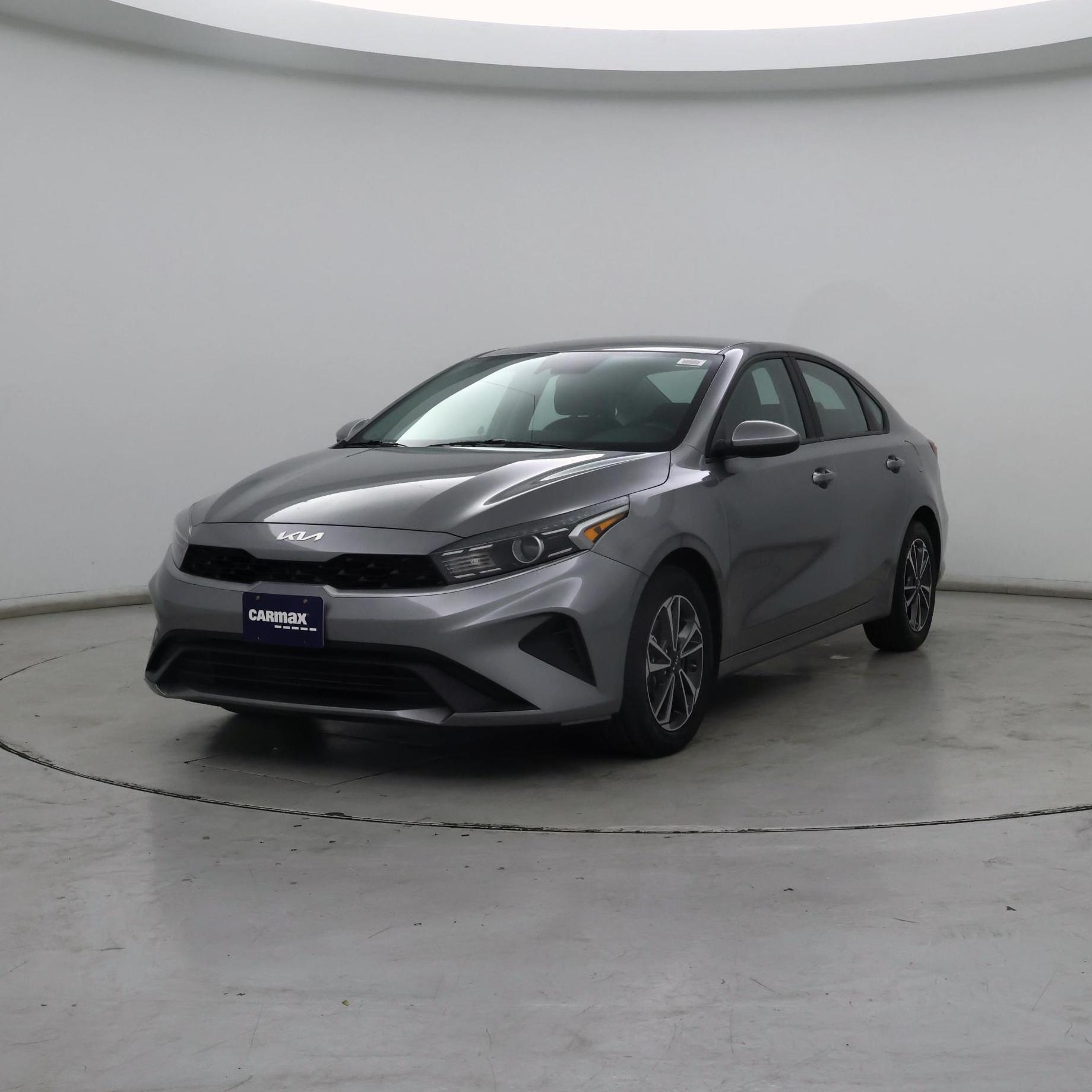 Thumbnail: 2024 Kia Forte - 4