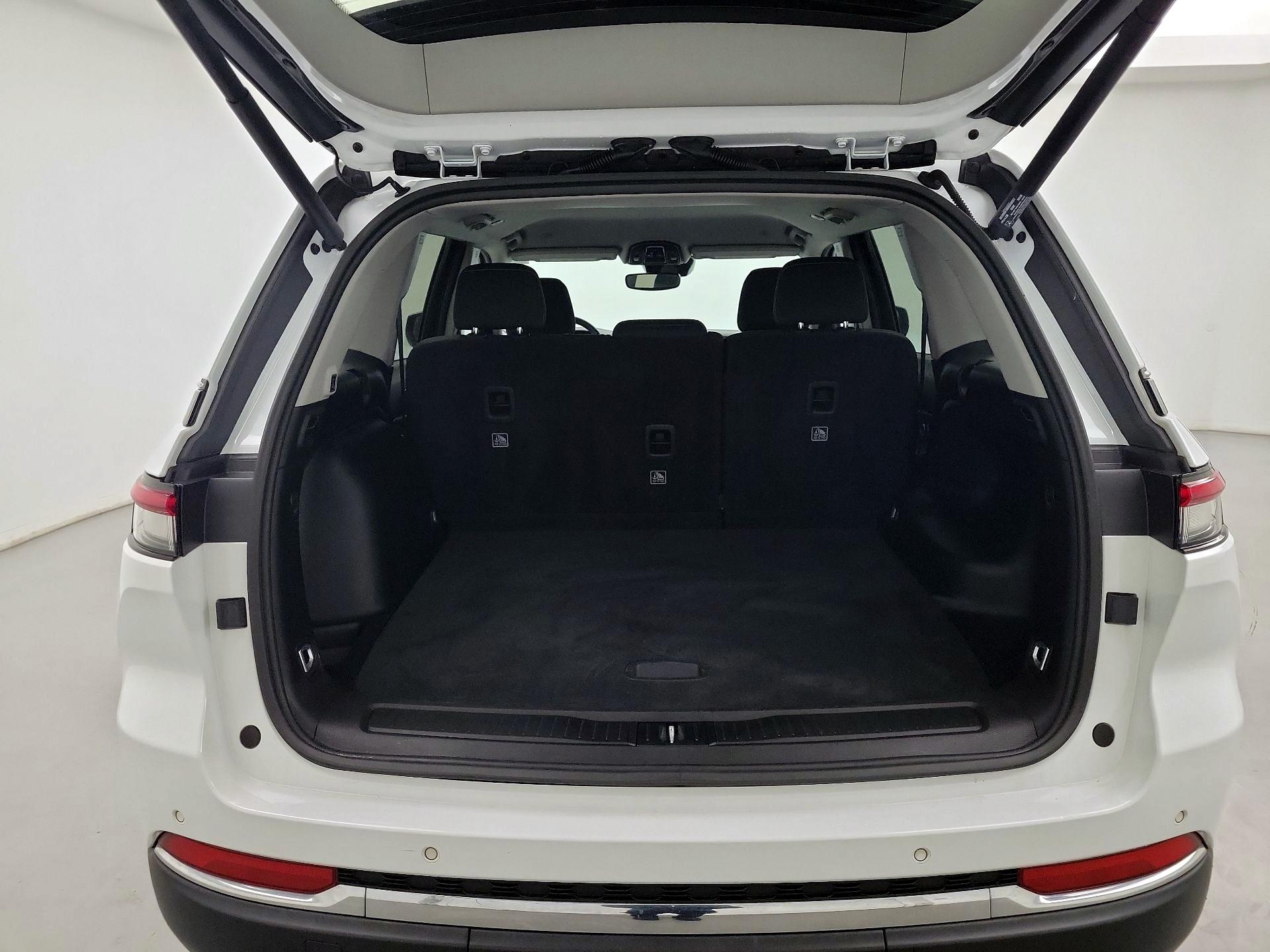 Thumbnail: 2023 Jeep Grand Cherokee - 18