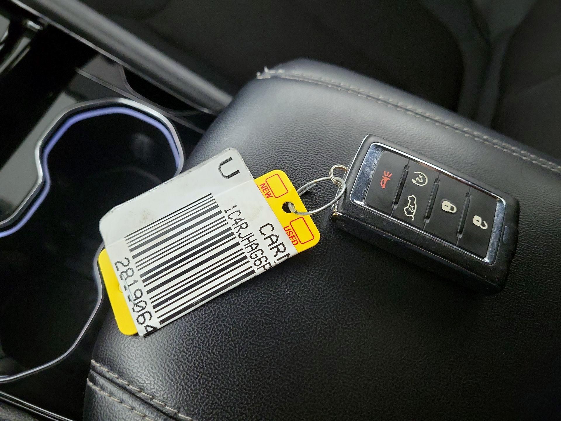 Thumbnail: 2023 Jeep Grand Cherokee - 20