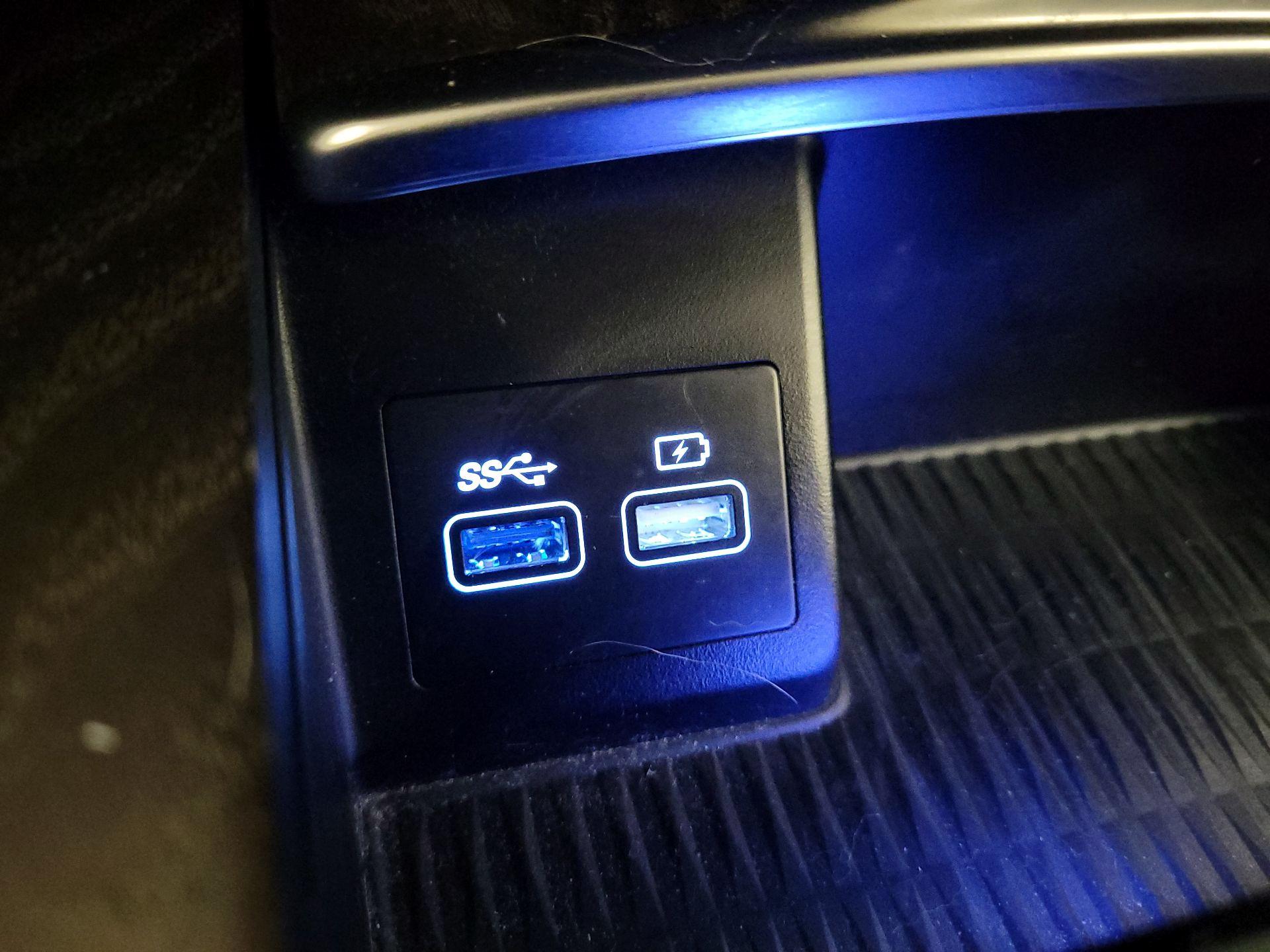 Thumbnail: 2023 Genesis G80 - 18