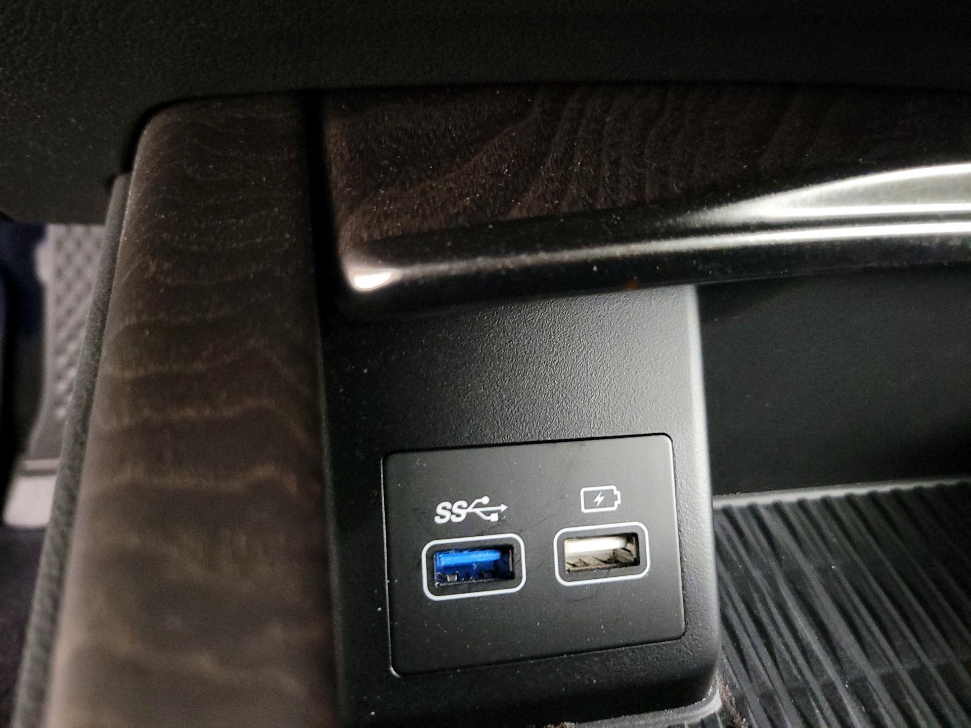 Thumbnail: 2023 Genesis G80 - 19