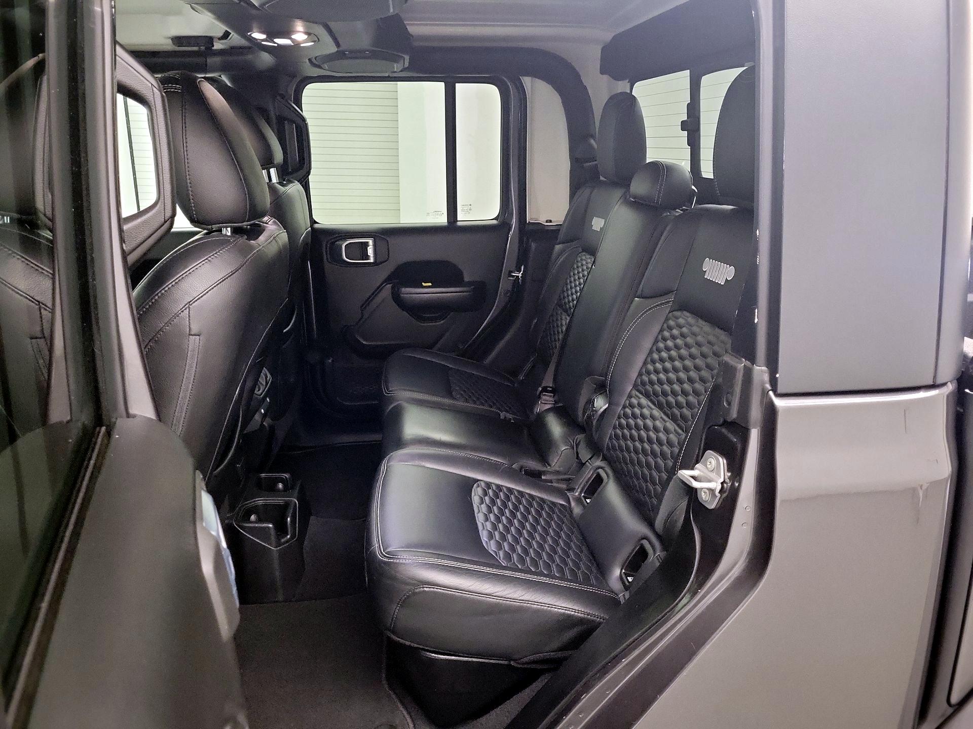 Thumbnail: 2021 Jeep Gladiator - 18