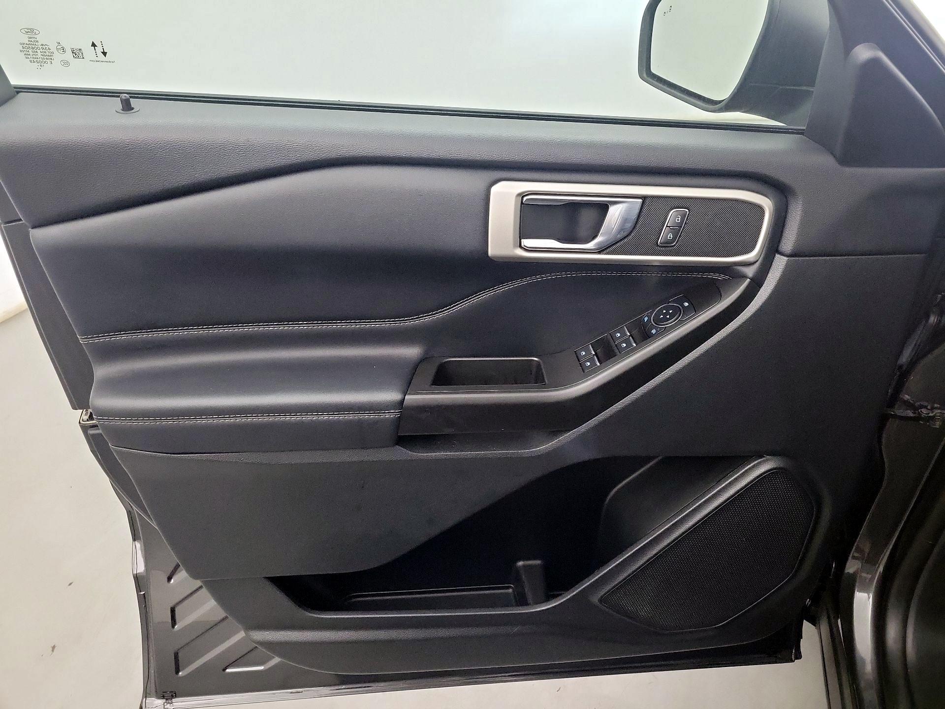 Thumbnail: 2020 Ford Explorer - 10