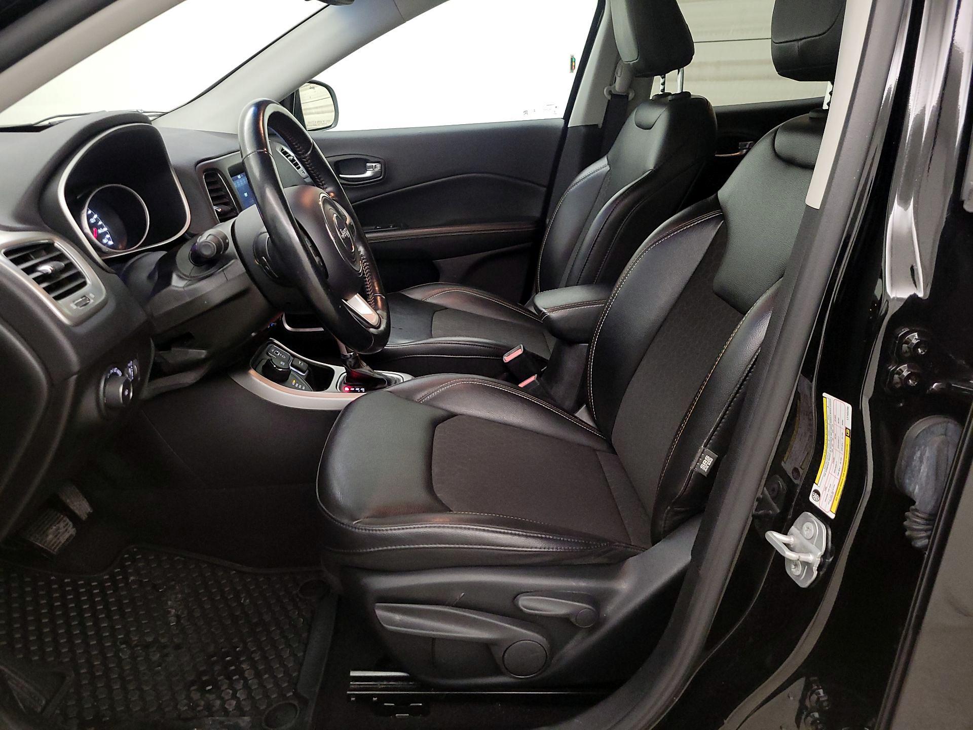 Thumbnail: 2020 Jeep Compass - 11