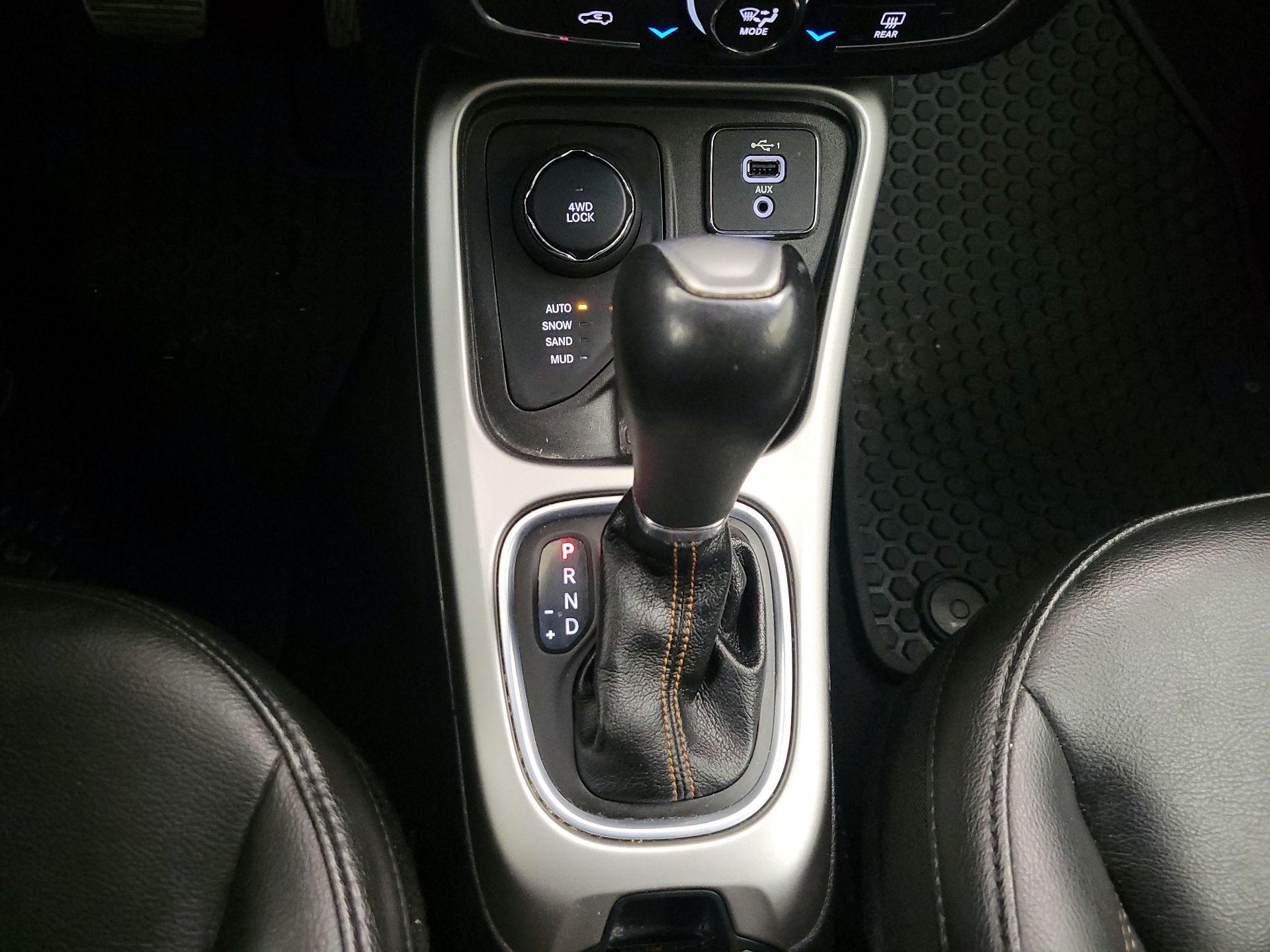 Thumbnail: 2020 Jeep Compass - 17