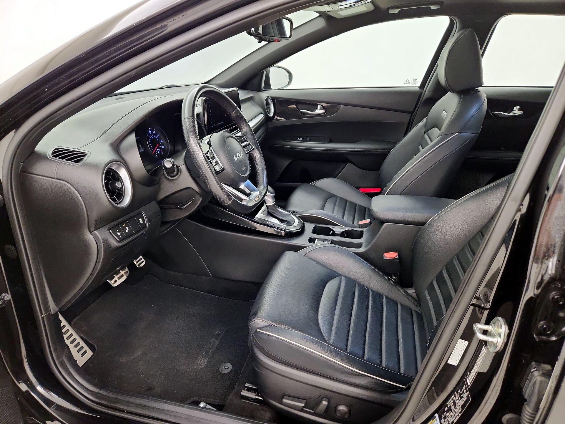 Thumbnail: 2023 Kia Forte - 11