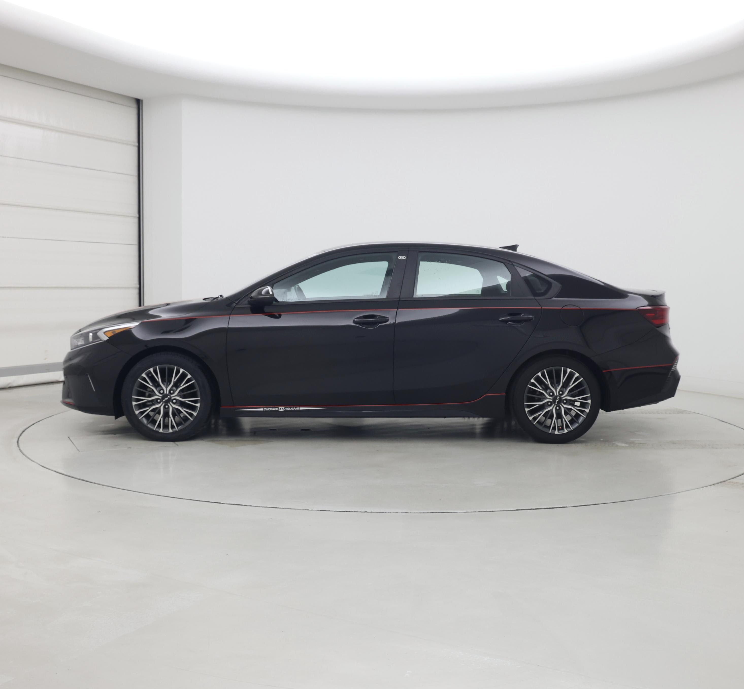 Thumbnail: 2023 Kia Forte - 3