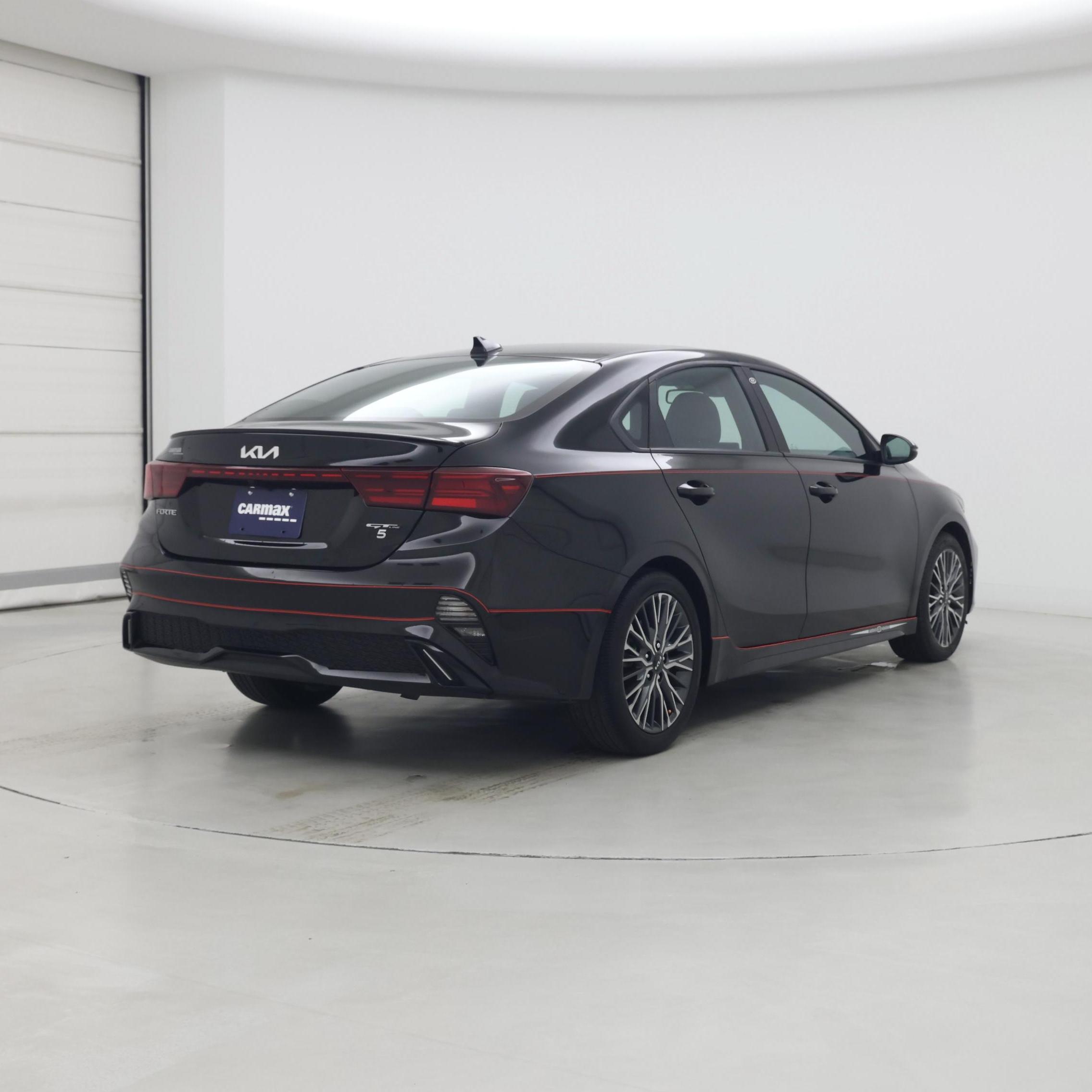 Thumbnail: 2023 Kia Forte - 8