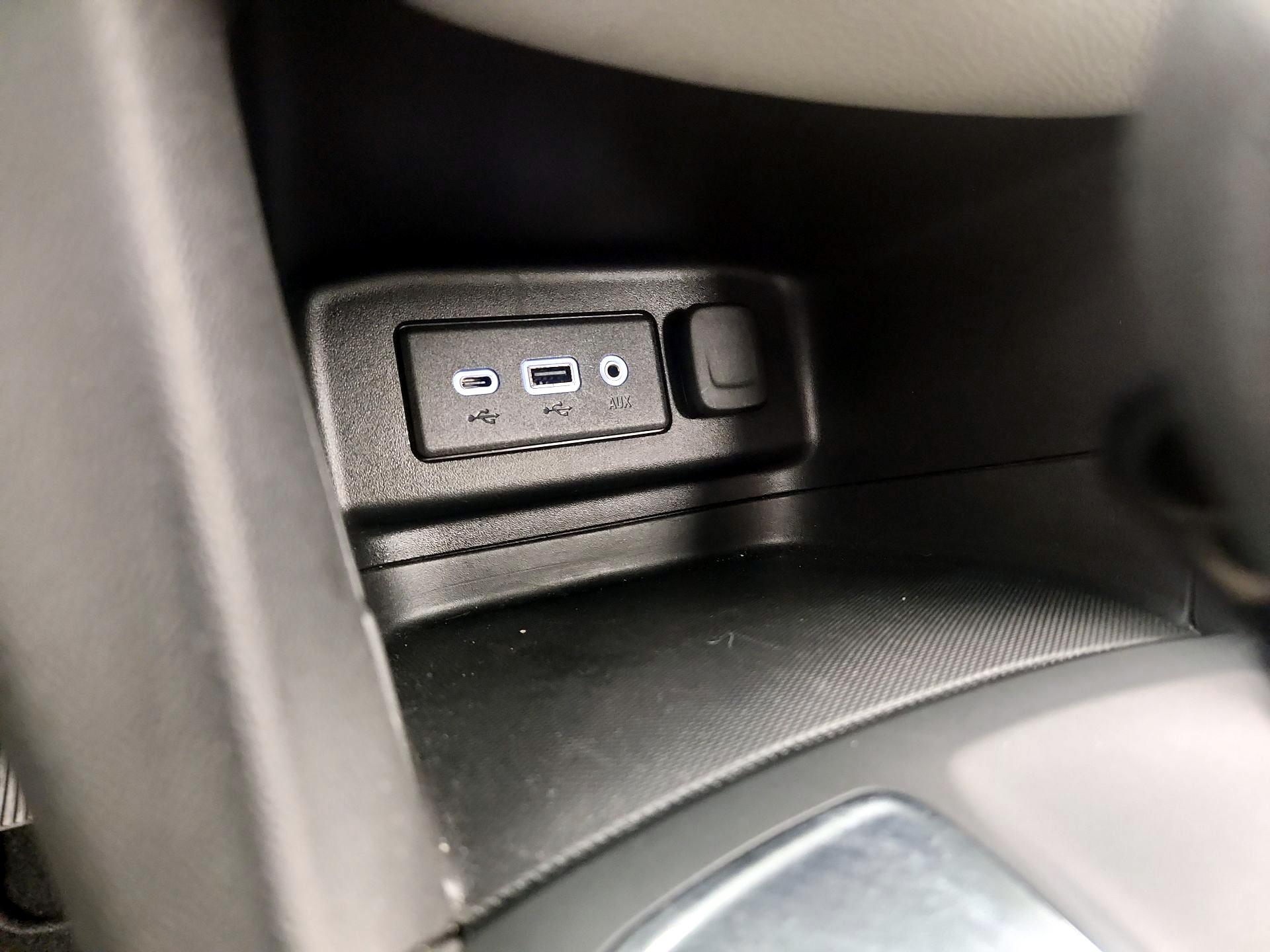 Thumbnail: 2023 Chevrolet Equinox - 18