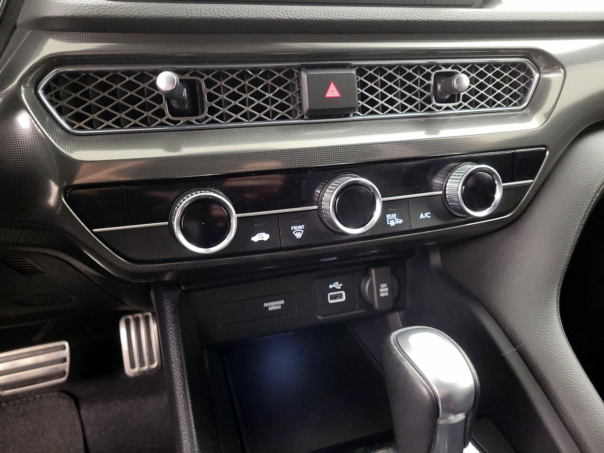 Thumbnail: 2023 Acura Integra - 16