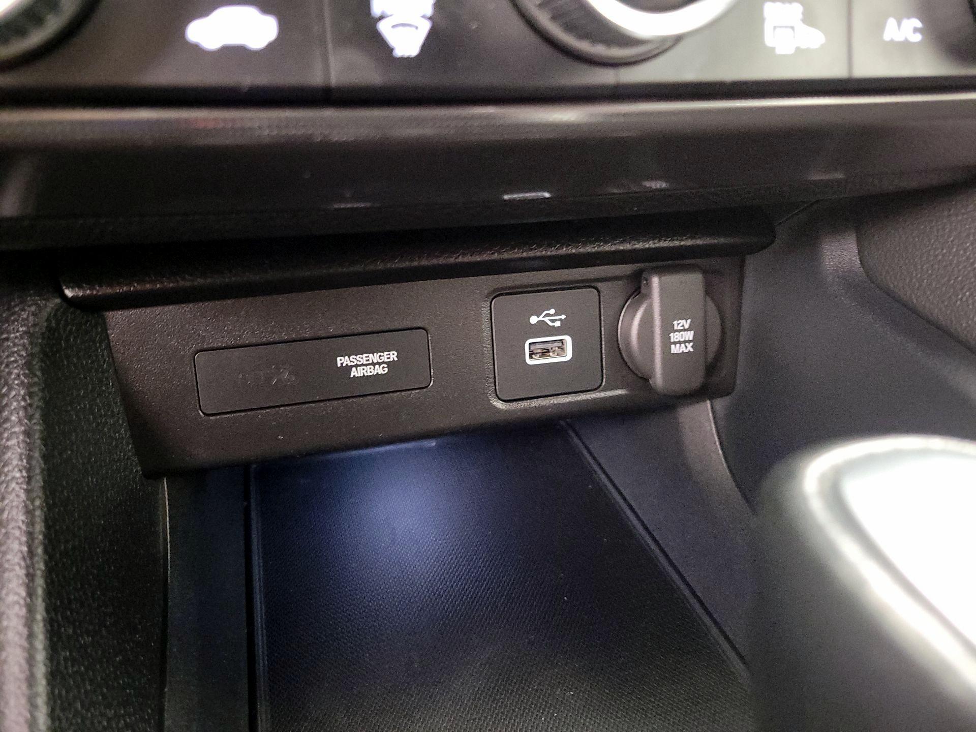 Thumbnail: 2023 Acura Integra - 18