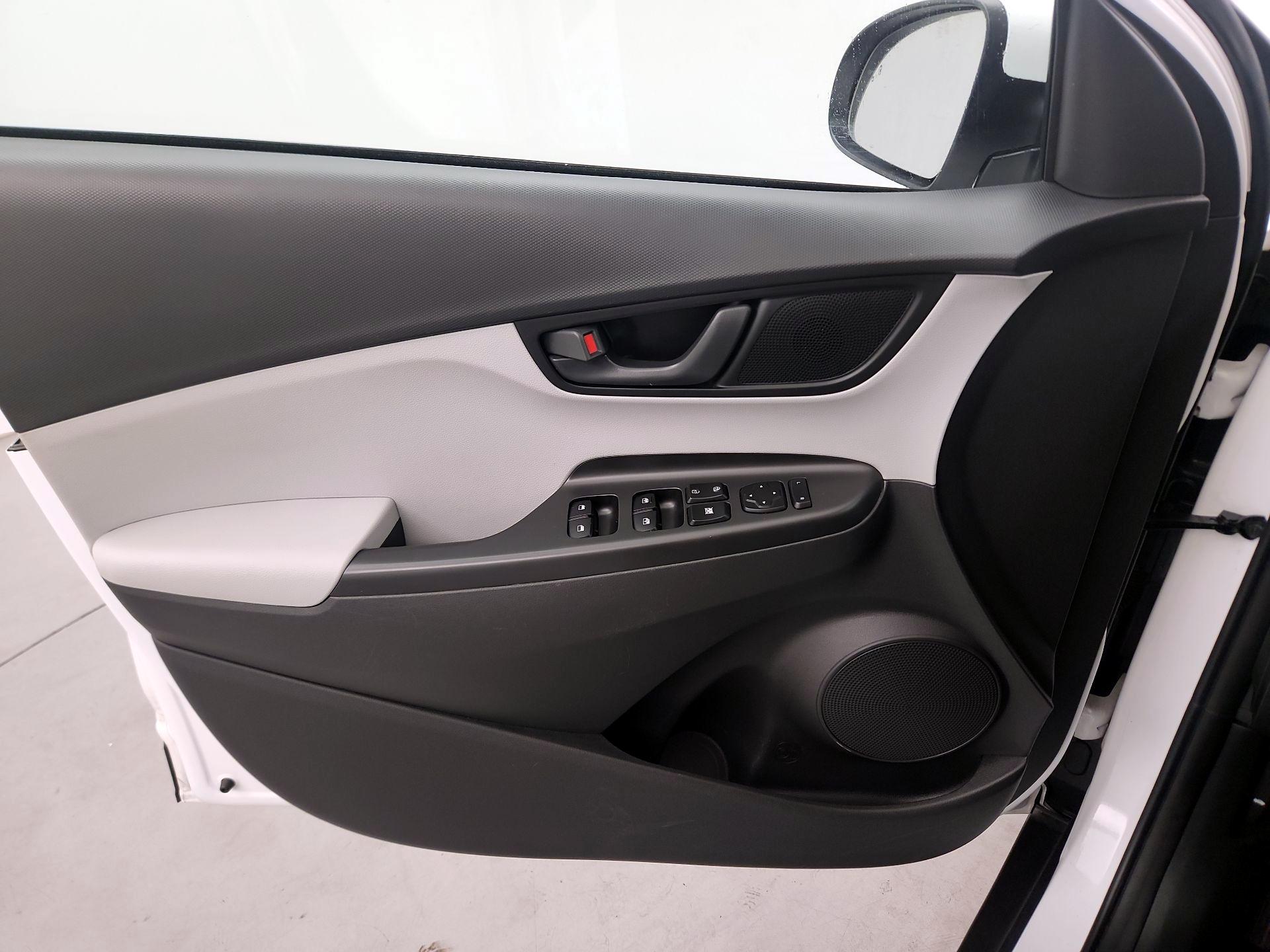 Thumbnail: 2023 Hyundai Kona - 10