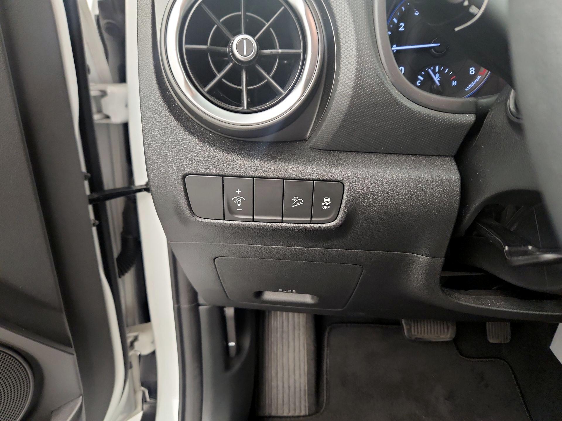 Thumbnail: 2023 Hyundai Kona - 11