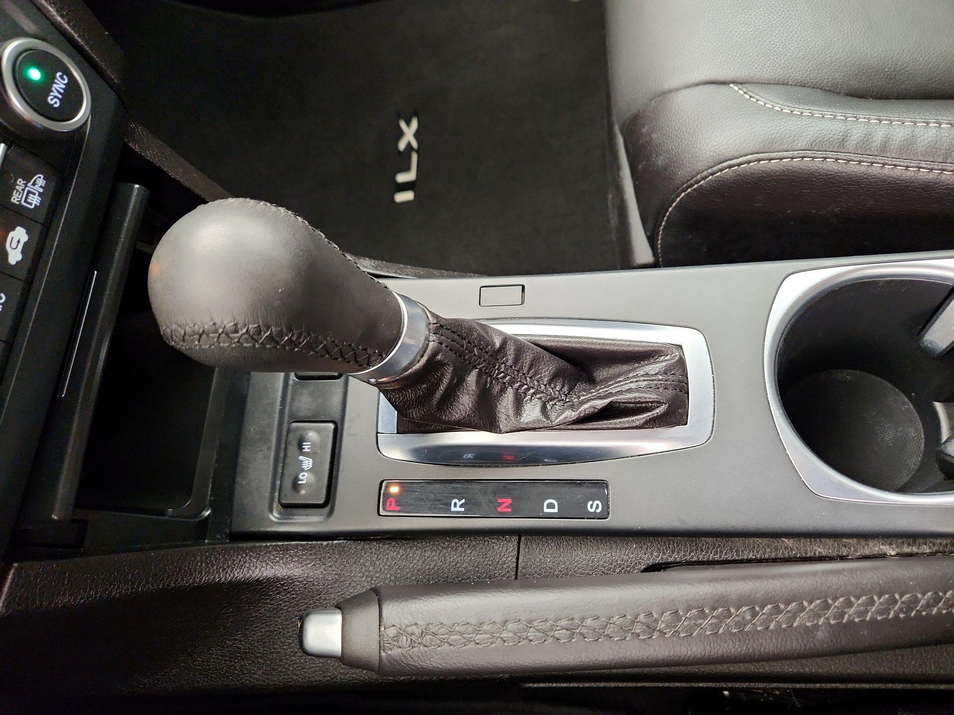 Thumbnail: 2020 Acura ILX - 17