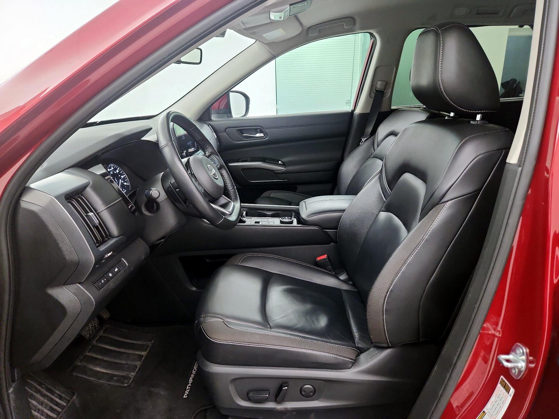 Thumbnail: 2023 Nissan Pathfinder - 9