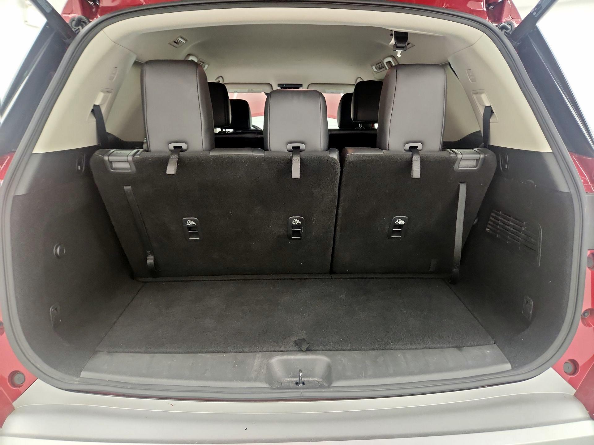 Thumbnail: 2023 Nissan Pathfinder - 18