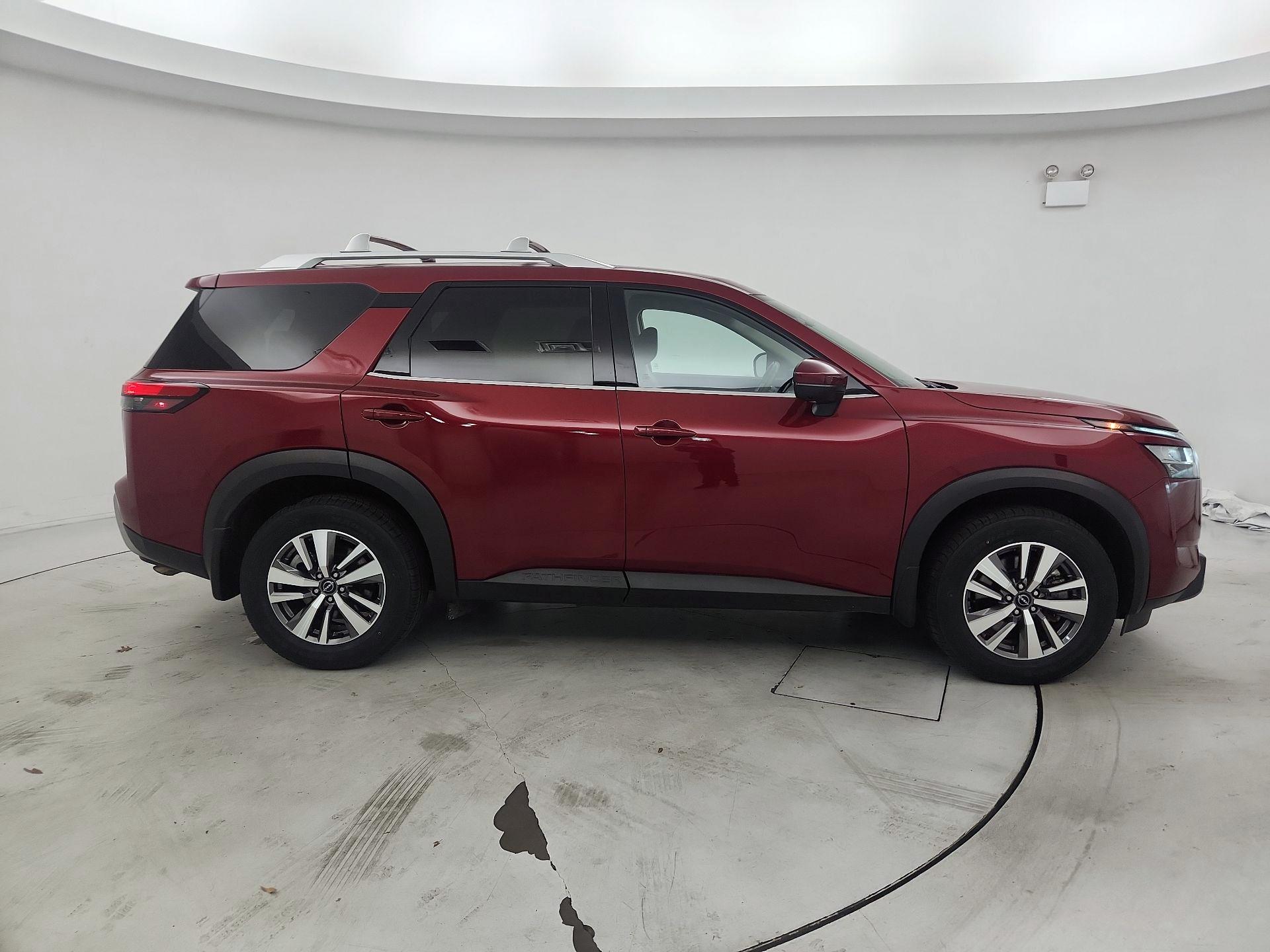 Thumbnail: 2023 Nissan Pathfinder - 4