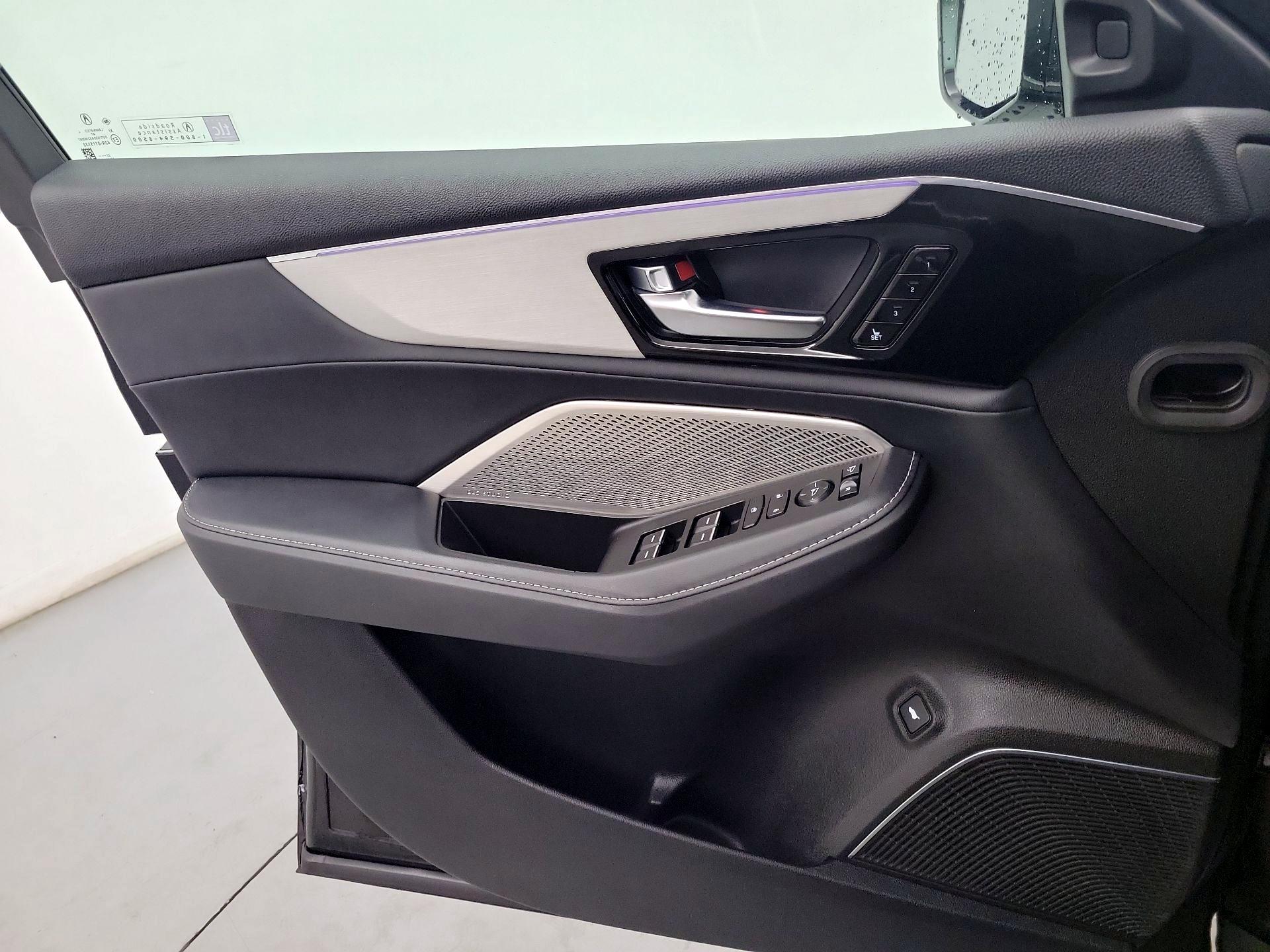 Thumbnail: 2023 Acura MDX - 10