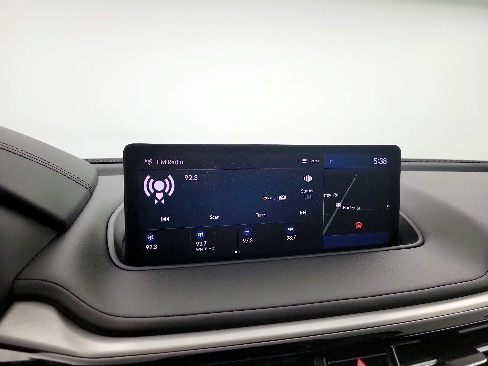 Thumbnail: 2023 Acura MDX - 14