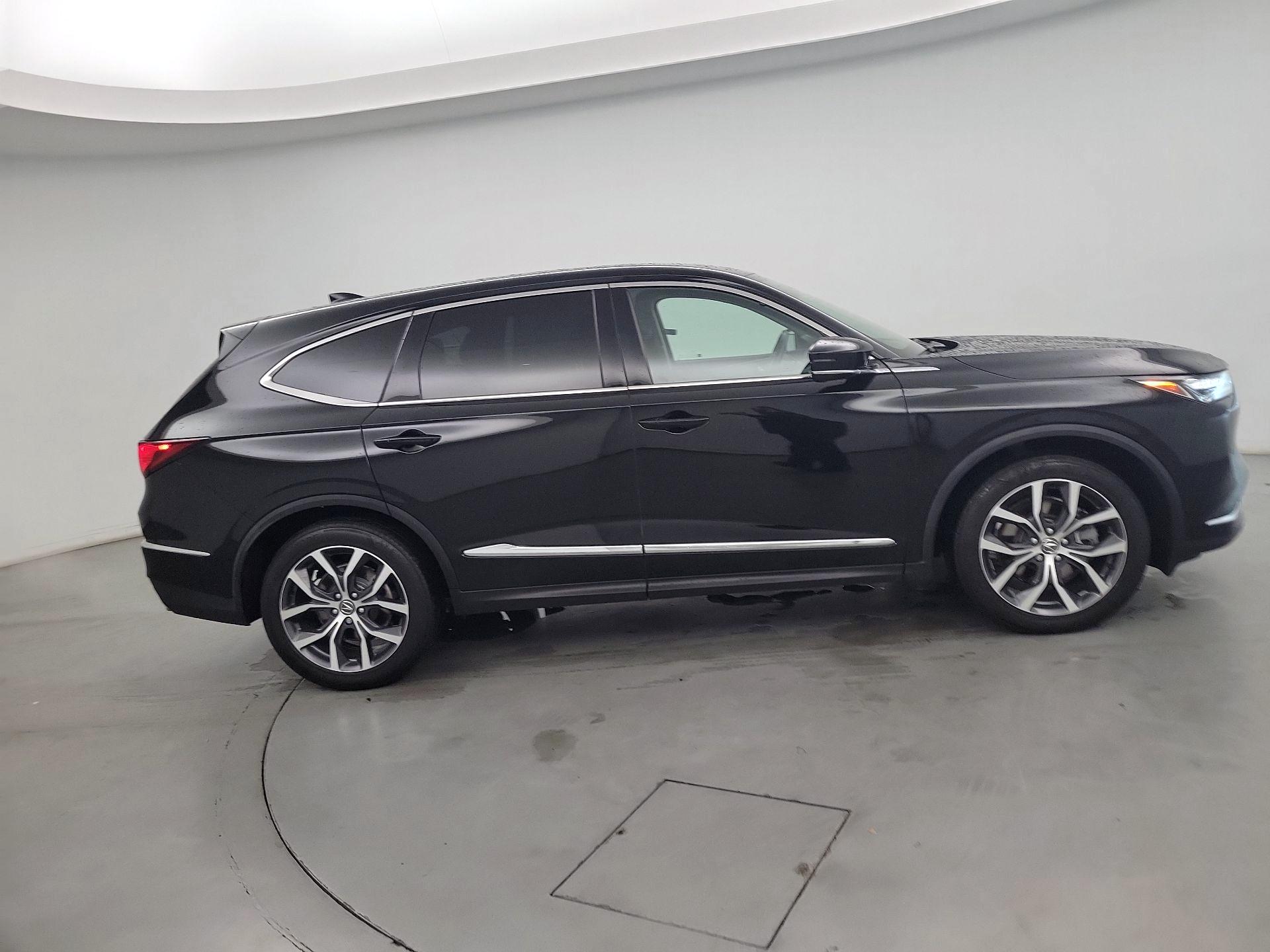 Thumbnail: 2023 Acura MDX - 4