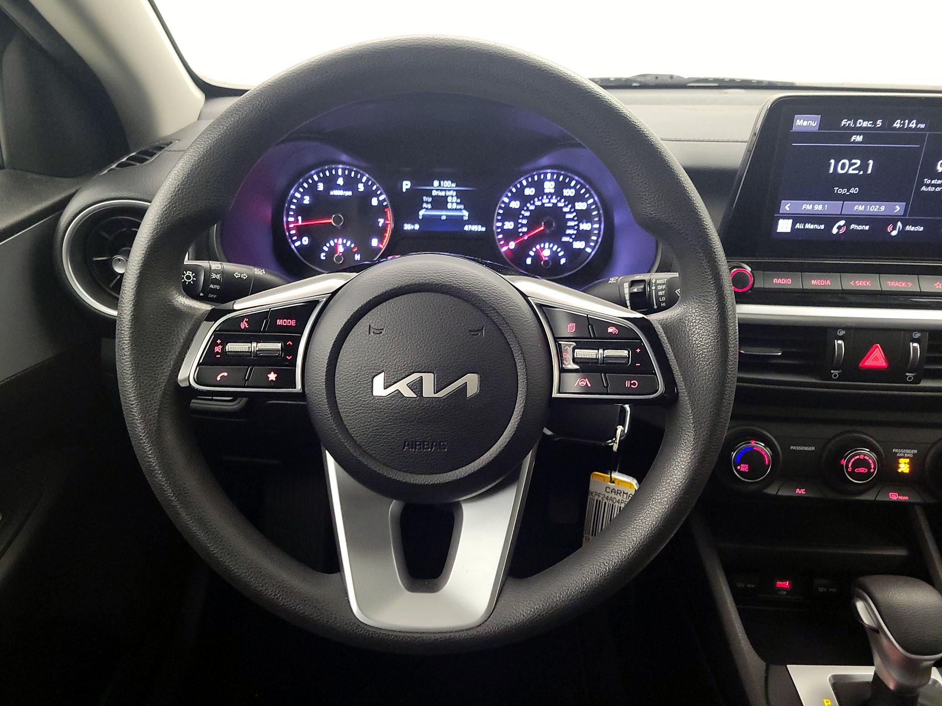 Thumbnail: 2023 Kia Forte - 10