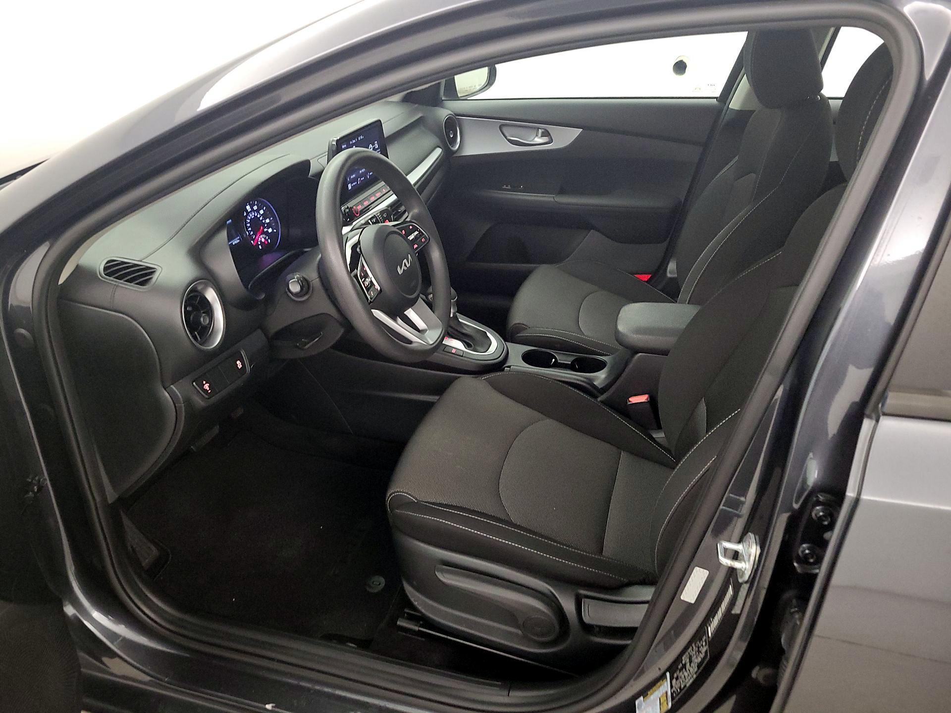 Thumbnail: 2023 Kia Forte - 11