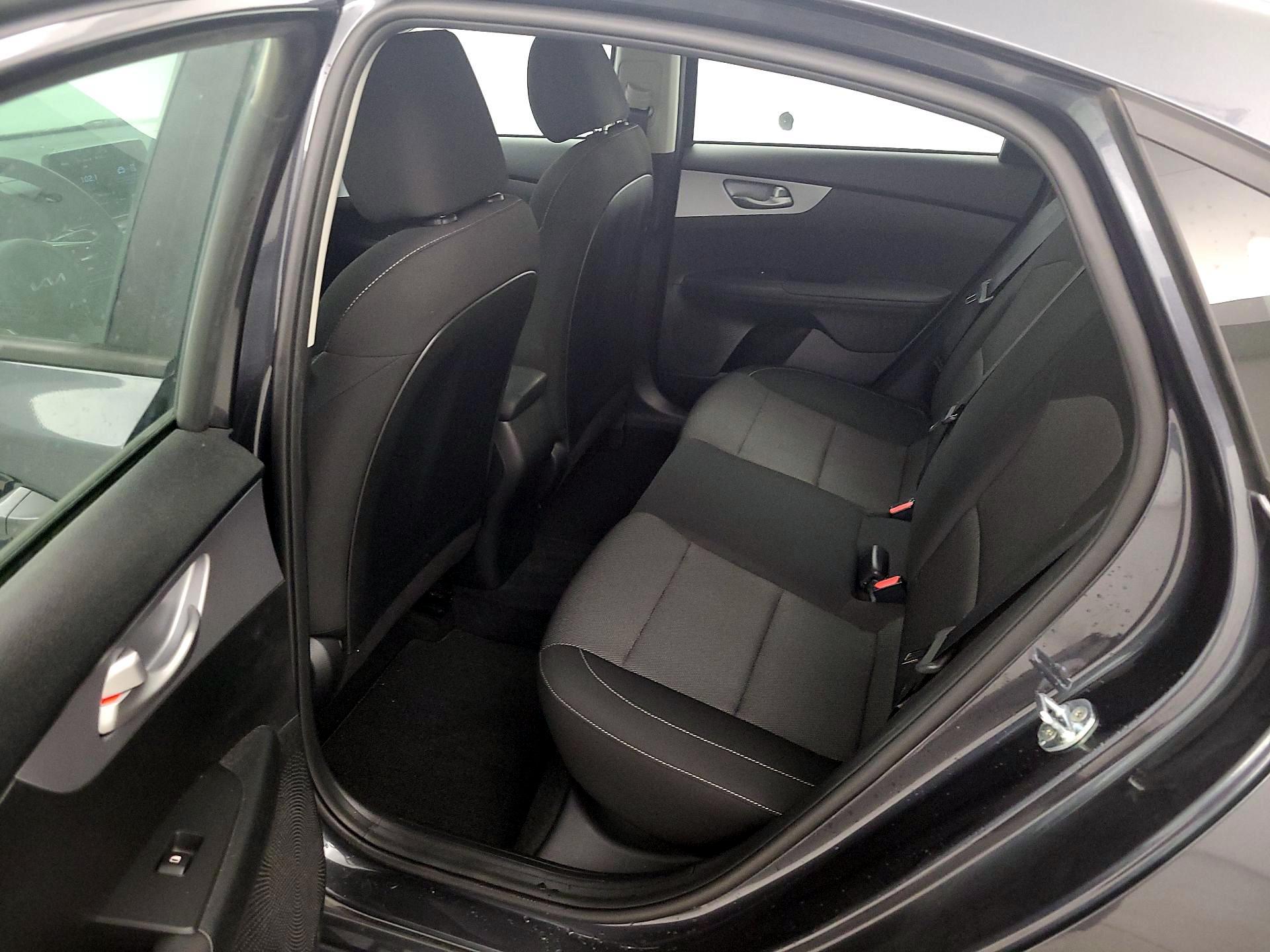 Thumbnail: 2023 Kia Forte - 19