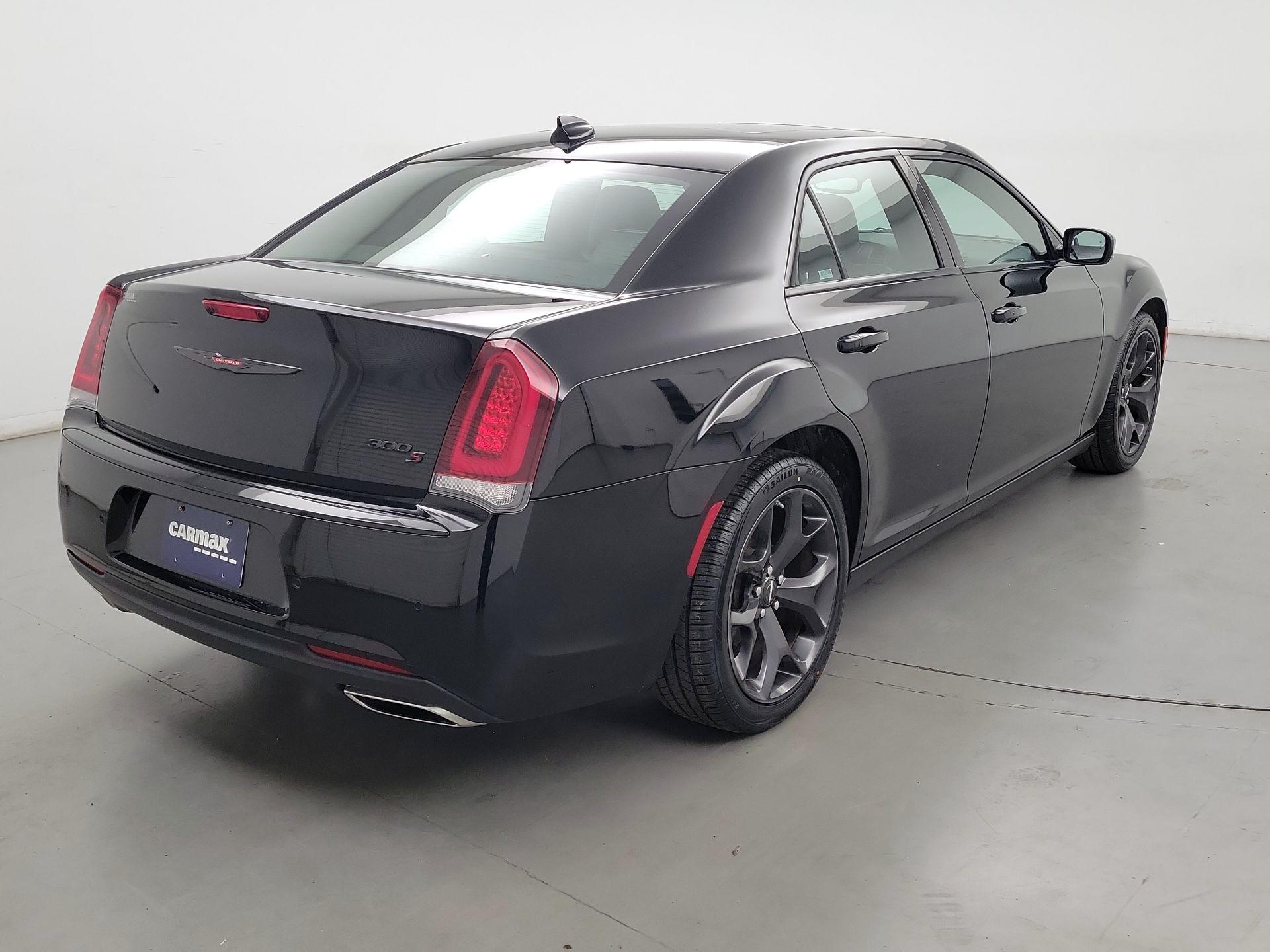 Thumbnail: 2023 Chrysler 300 - 5