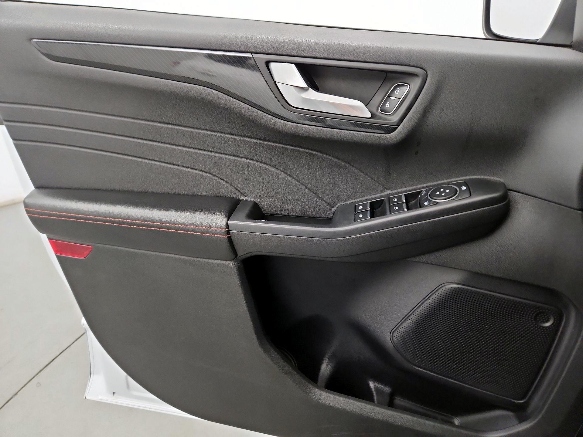 Thumbnail: 2023 Ford Escape - 10