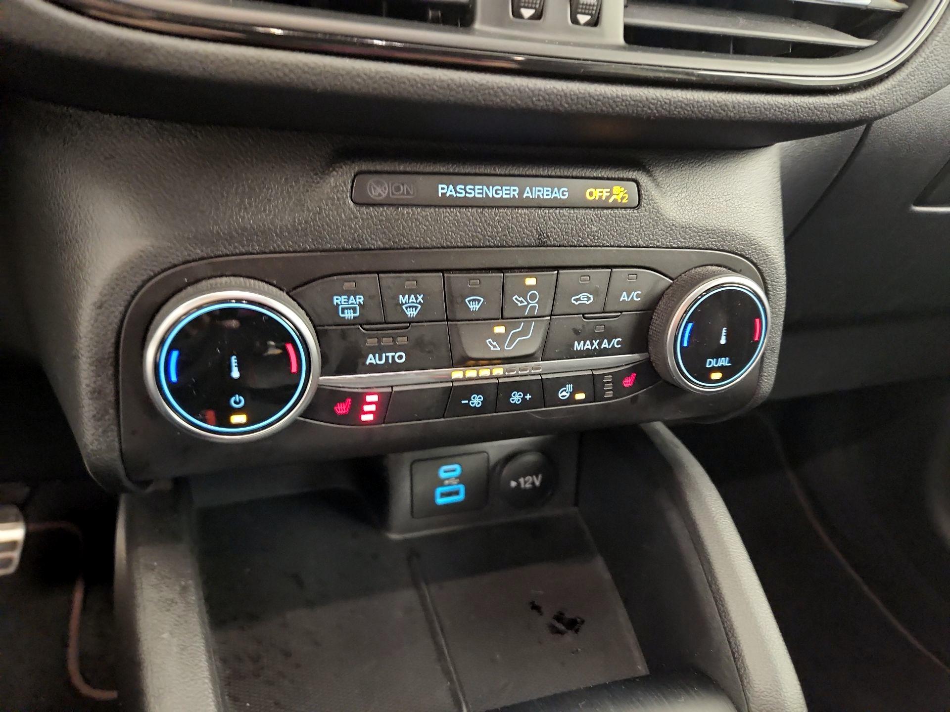 Thumbnail: 2023 Ford Escape - 14