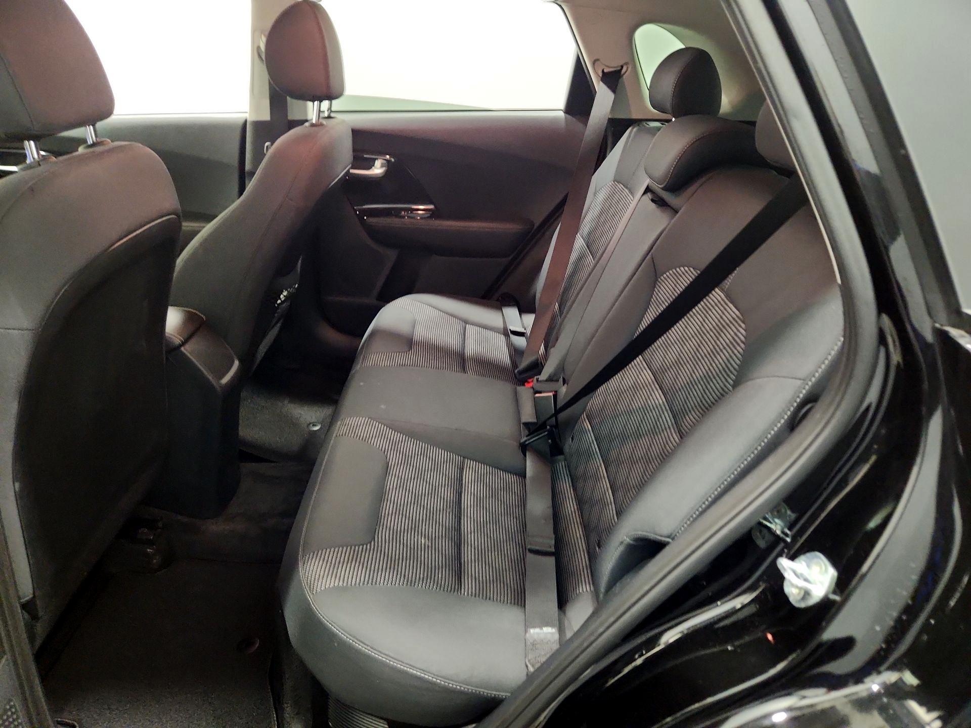 Thumbnail: 2022 Kia Niro - 19