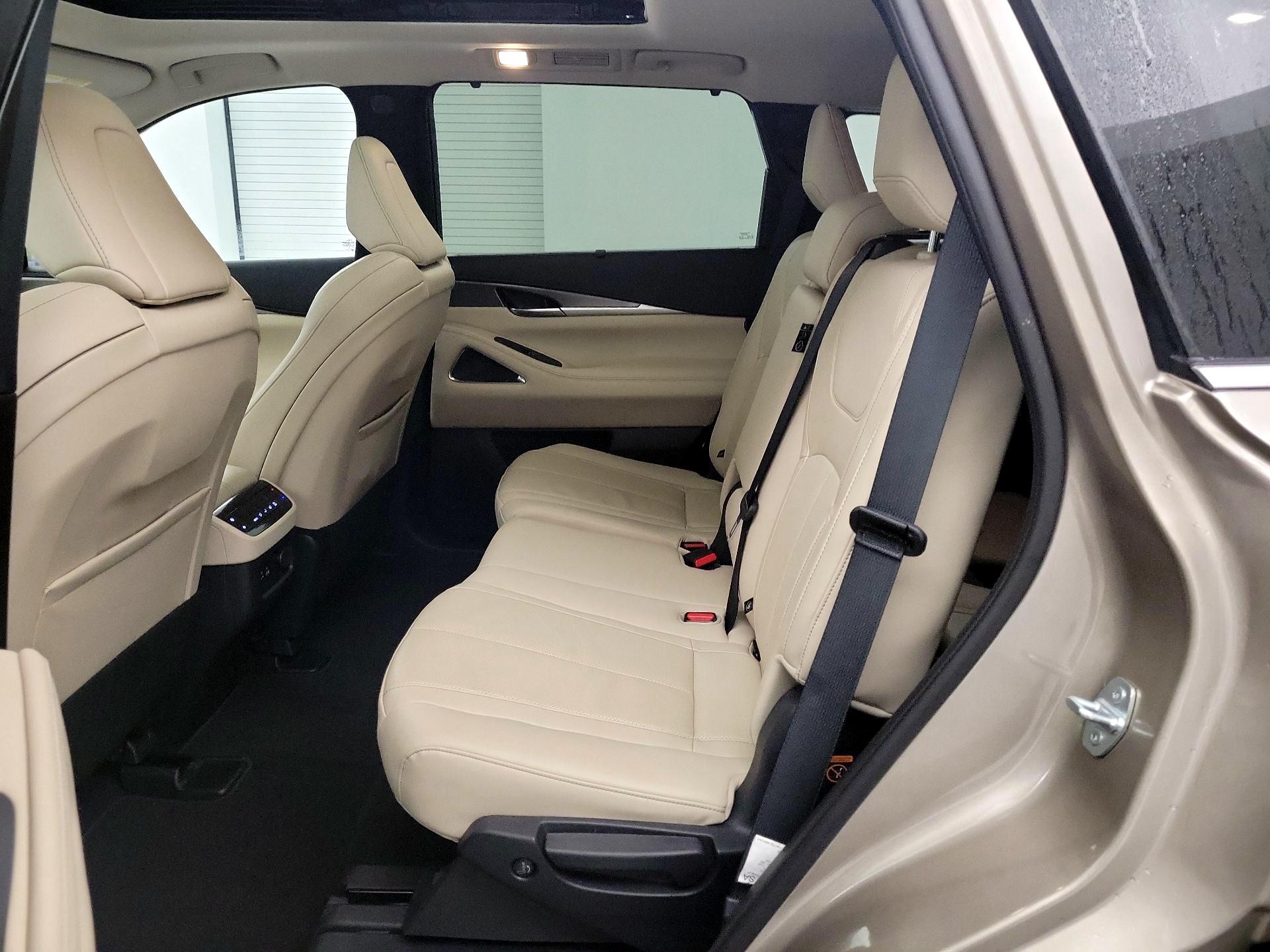 Thumbnail: 2023 INFINITI QX60 - 19