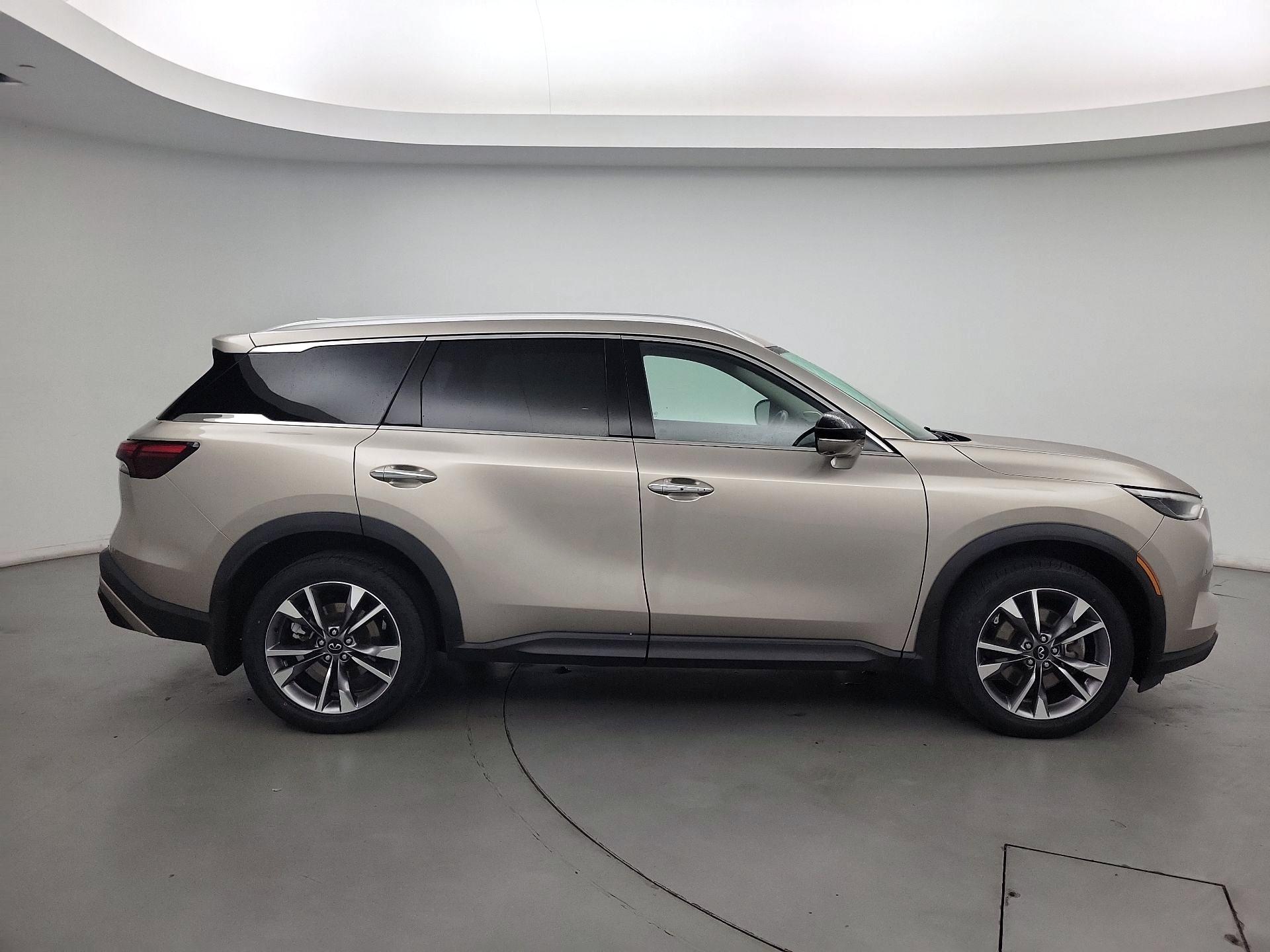 Thumbnail: 2023 INFINITI QX60 - 4