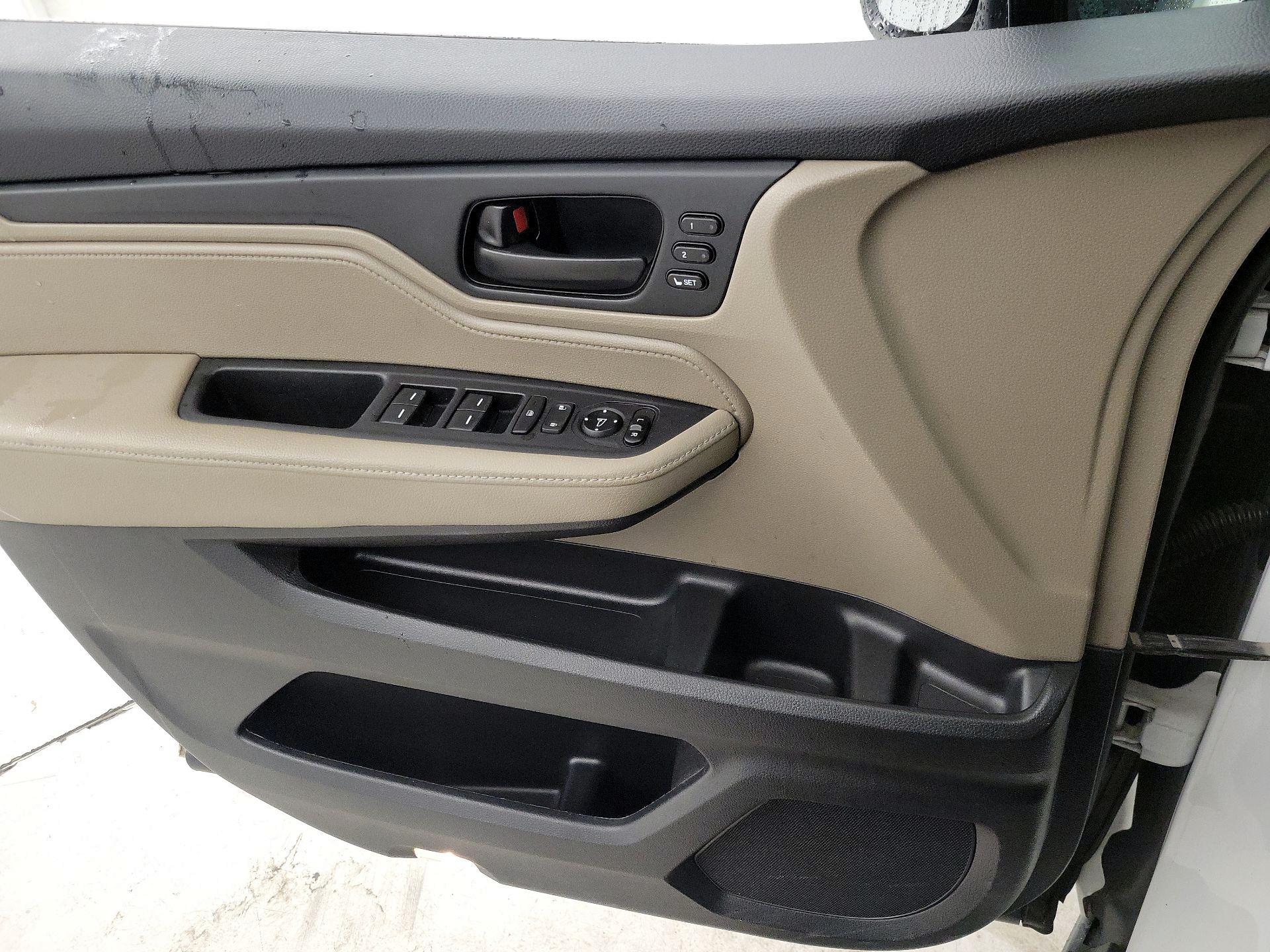 Thumbnail: 2020 Honda Odyssey - 12