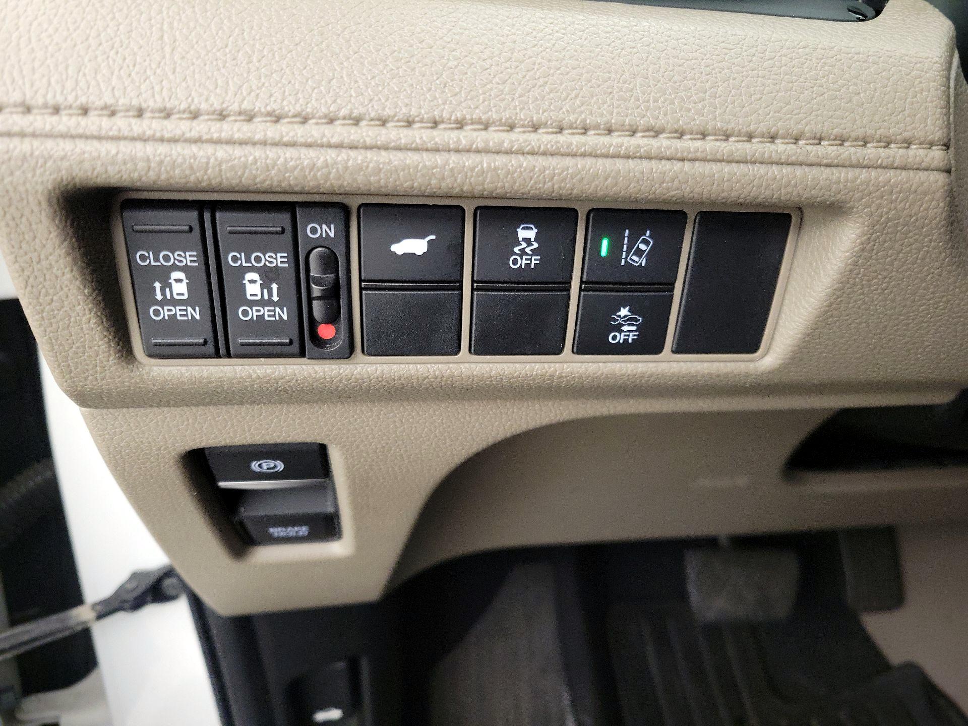 Thumbnail: 2020 Honda Odyssey - 13