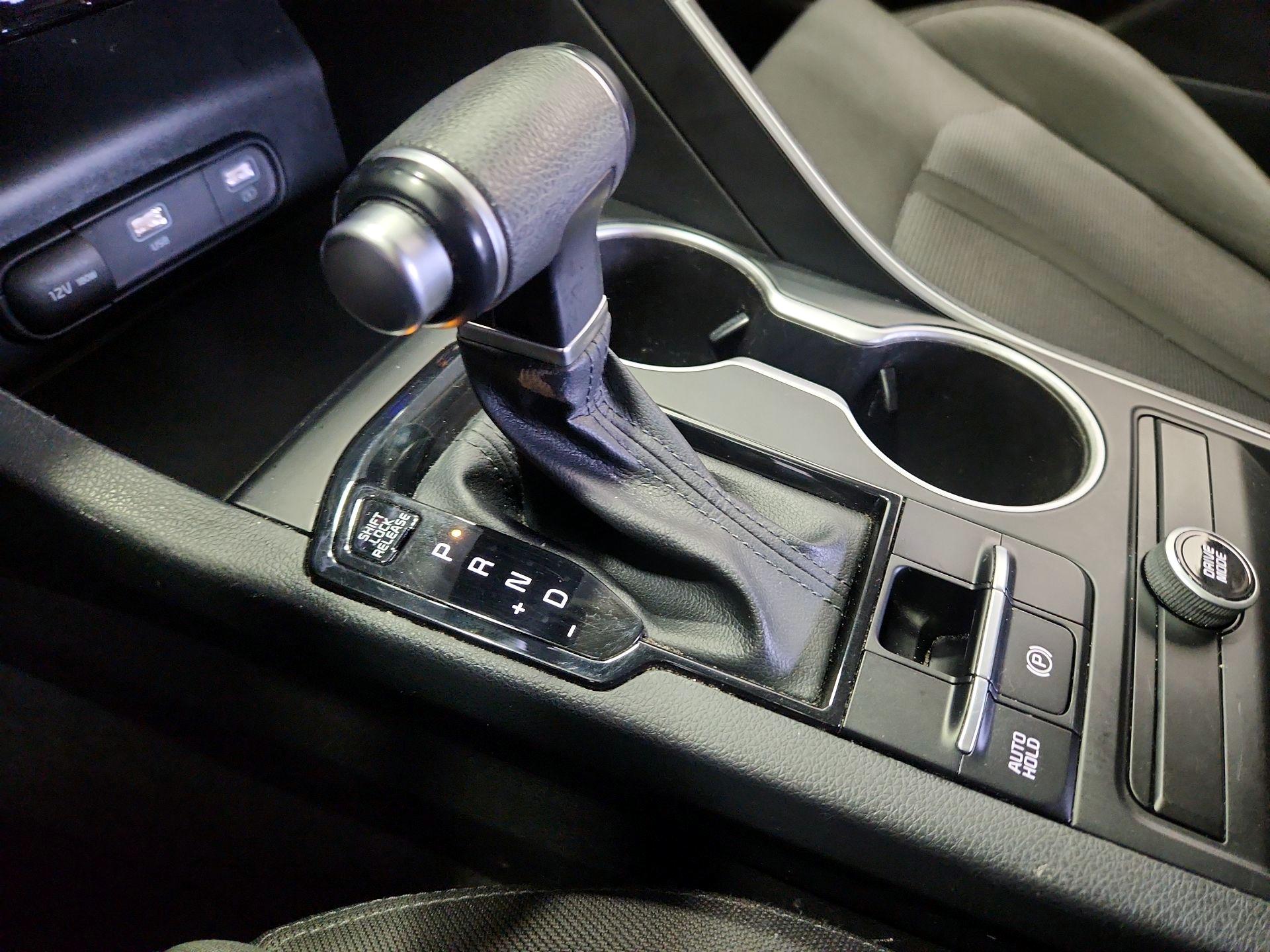 Thumbnail: 2022 Kia K5 - 17