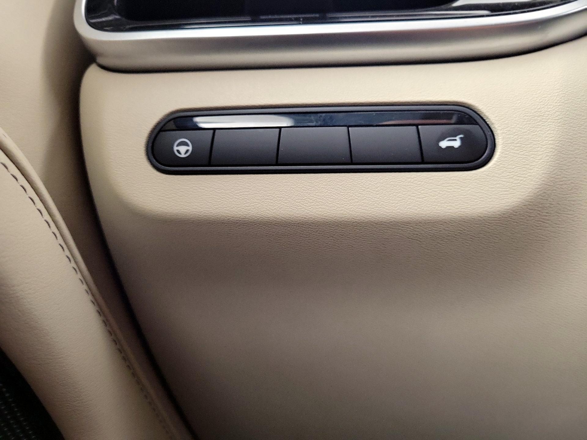 Thumbnail: 2023 INFINITI QX60 - 11