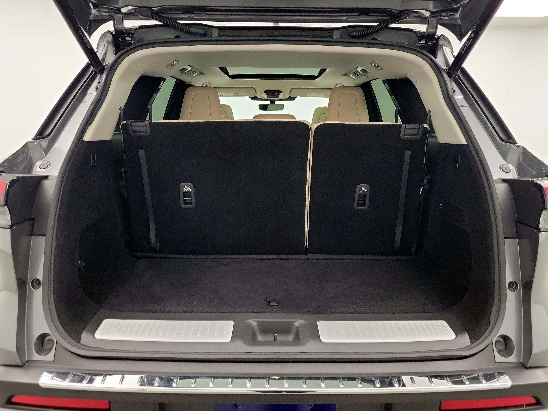 Thumbnail: 2023 INFINITI QX60 - 20