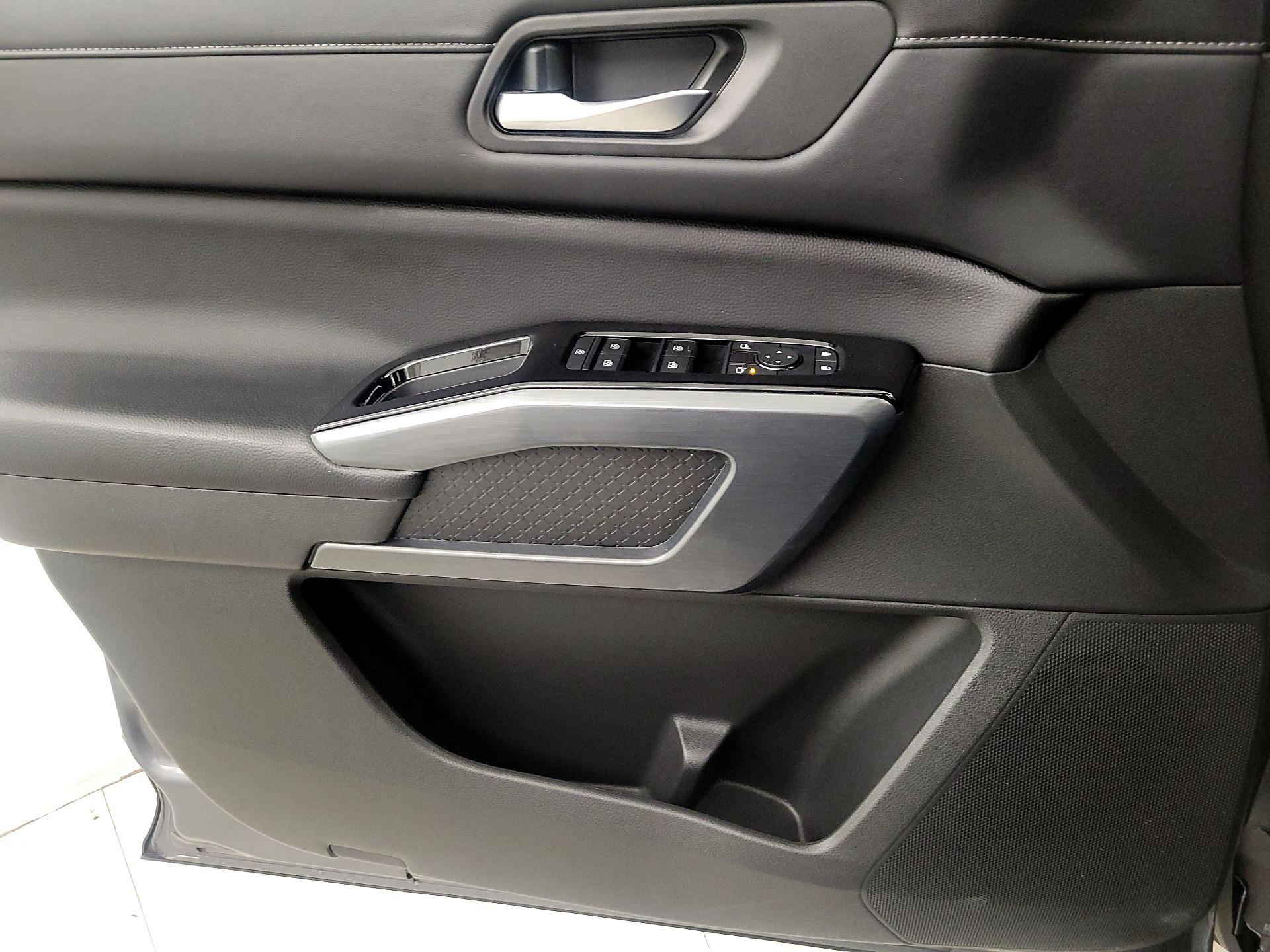 Thumbnail: 2023 Nissan Pathfinder - 12