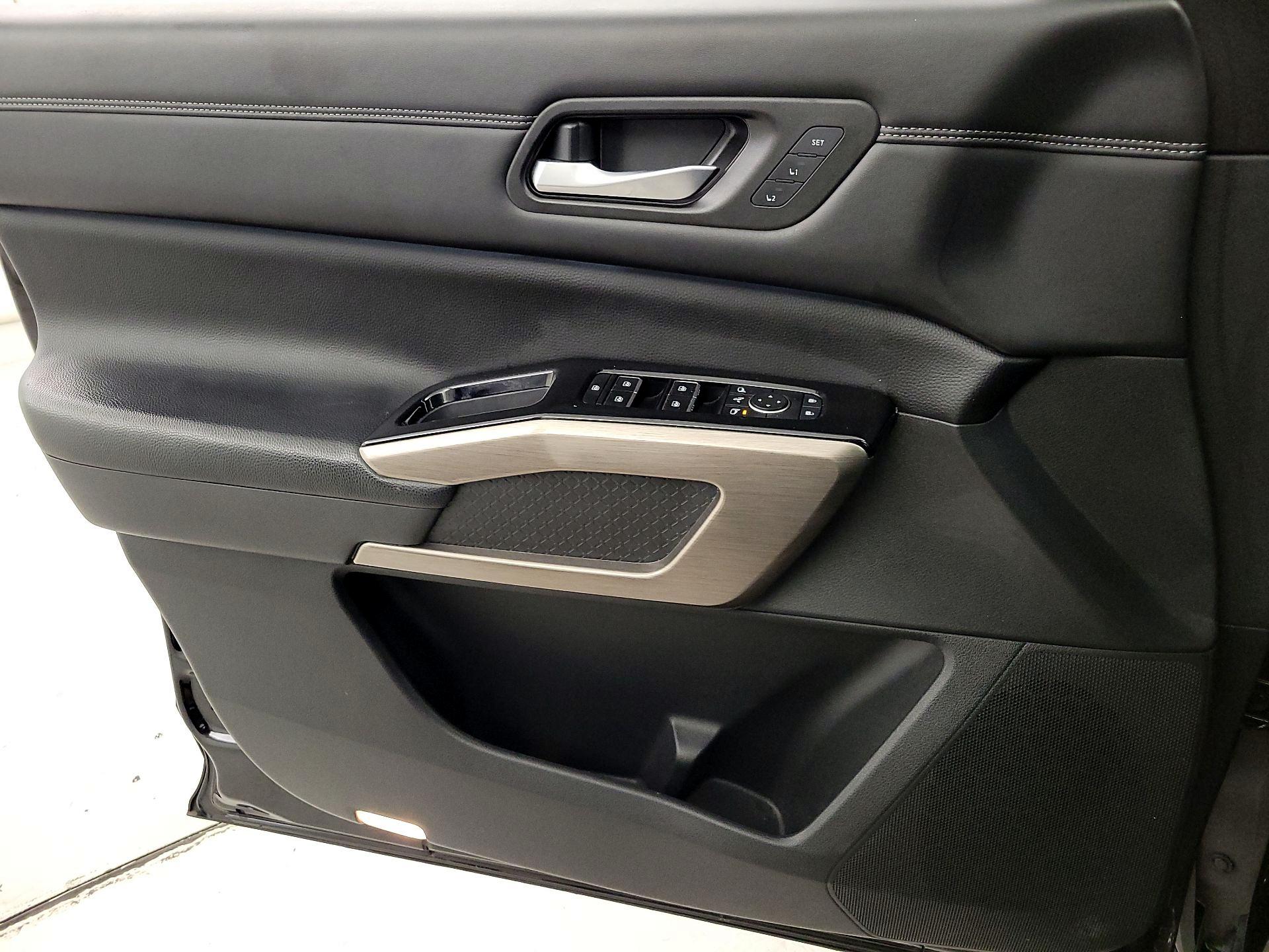 Thumbnail: 2022 Nissan Pathfinder - 12