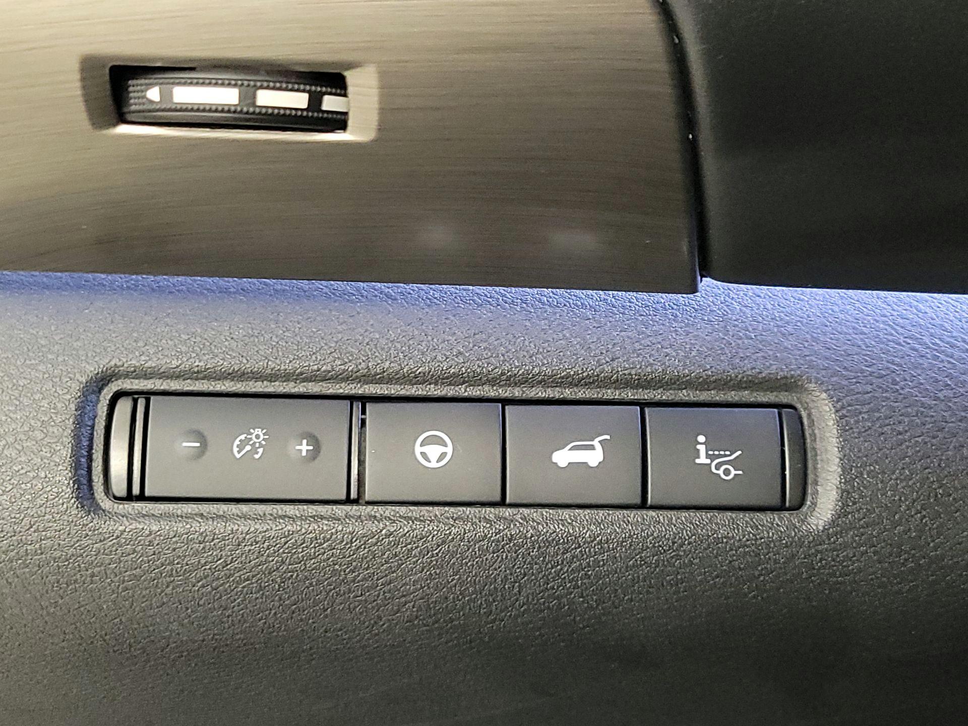 Thumbnail: 2022 Nissan Pathfinder - 13